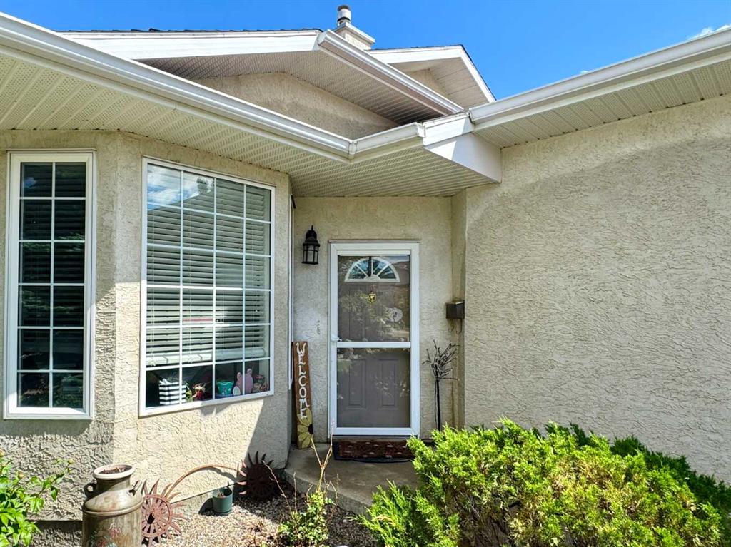 93 Heritage Crescent W, Lethbridge, AB, T1K 6X2 photo 3