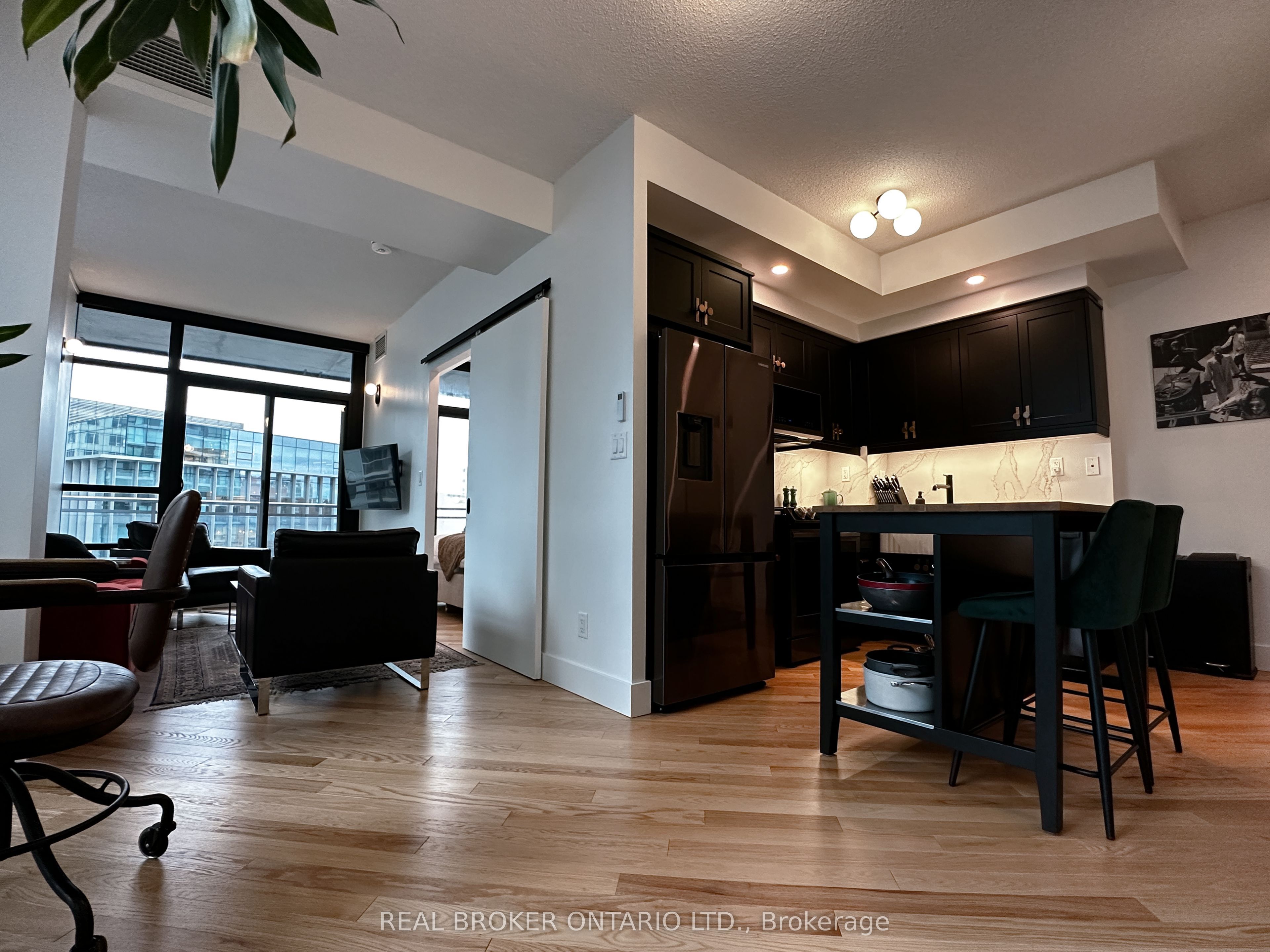 Additional image 5 of 903-15 Bruyeres Mews, Toronto, ON, M5V 0A7