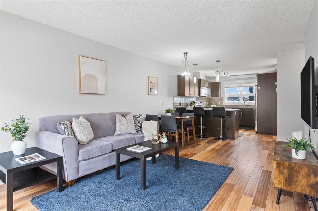 230 Covecreek Circle NE, Calgary, AB, T3K0W6 photo 2