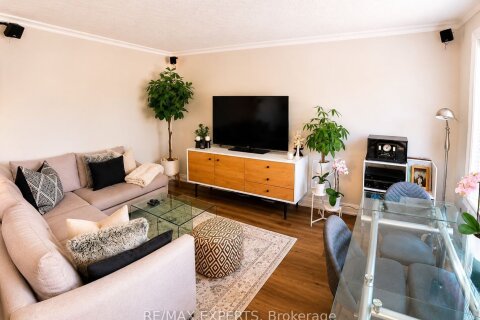 Additional image 8 of 10 Lady Bank Road, Toronto, ON, M8Z 4J5