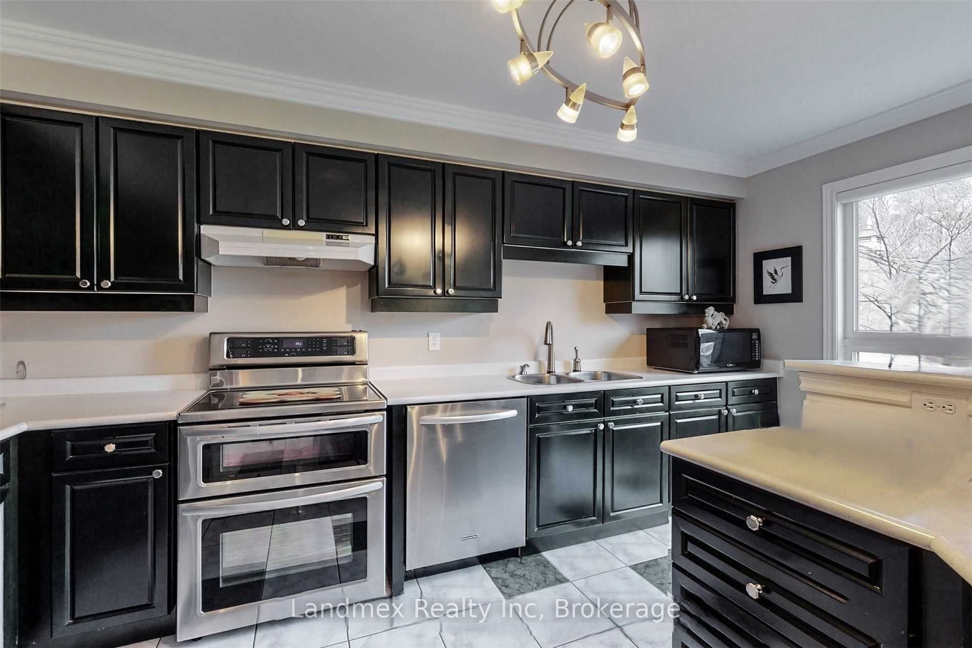 Additional image 6 of 5423 Planter's Wood Court, Mississauga, ON, L5M 5V6