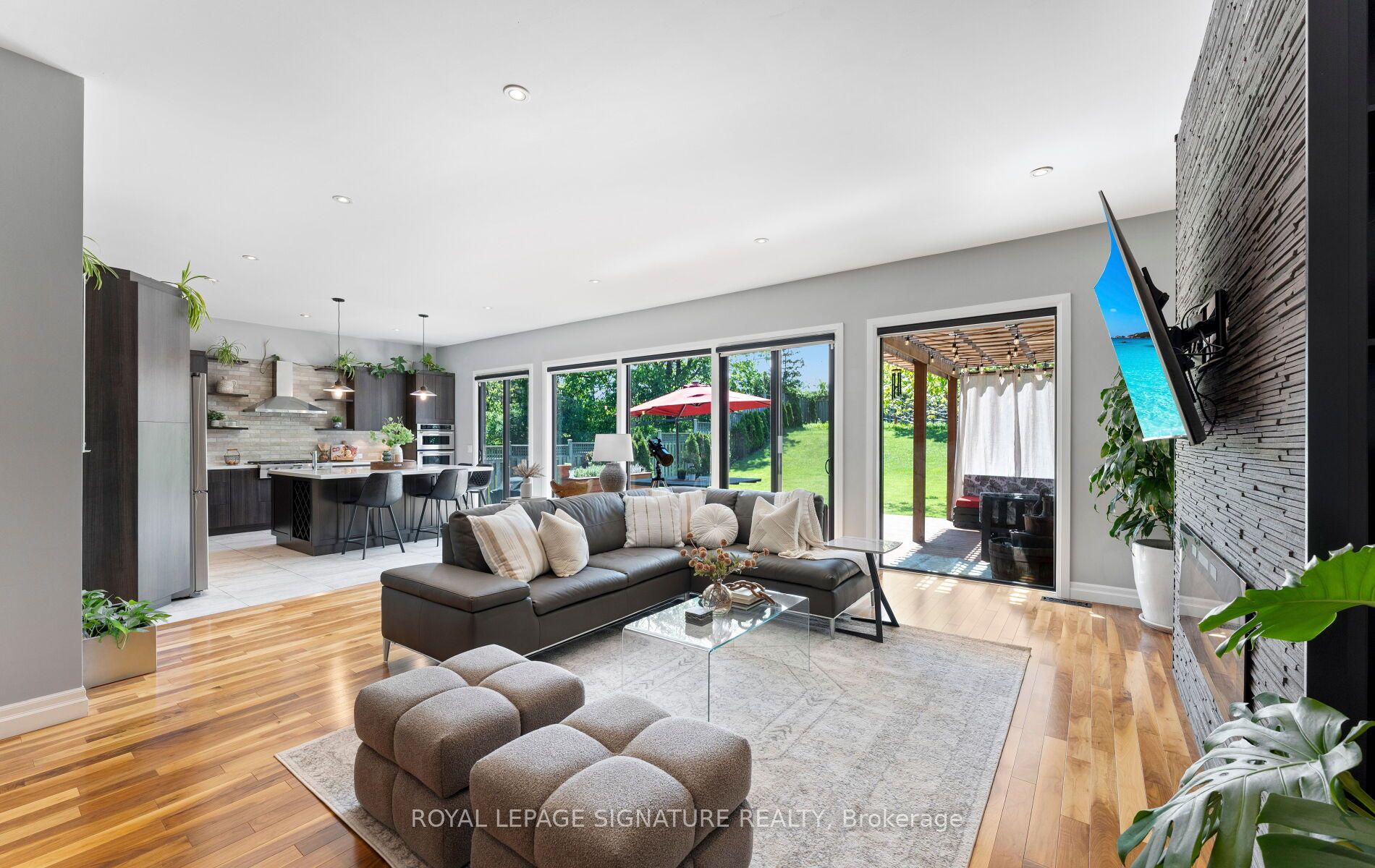88 Beaver Bend Crescent, Toronto, ON, M9B 5R6