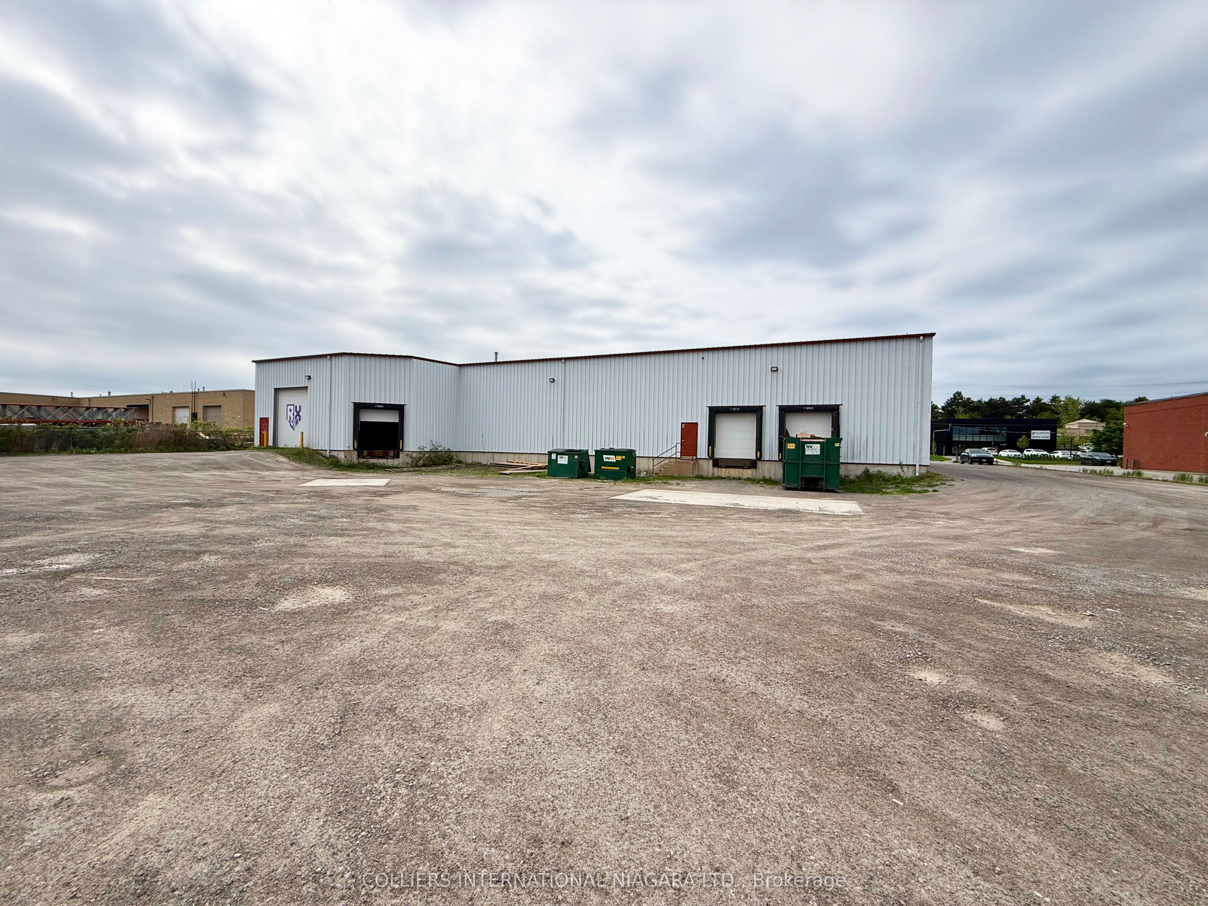 25 Commerce Place, St. Catharines, ON, L2R 6P7 photo 3