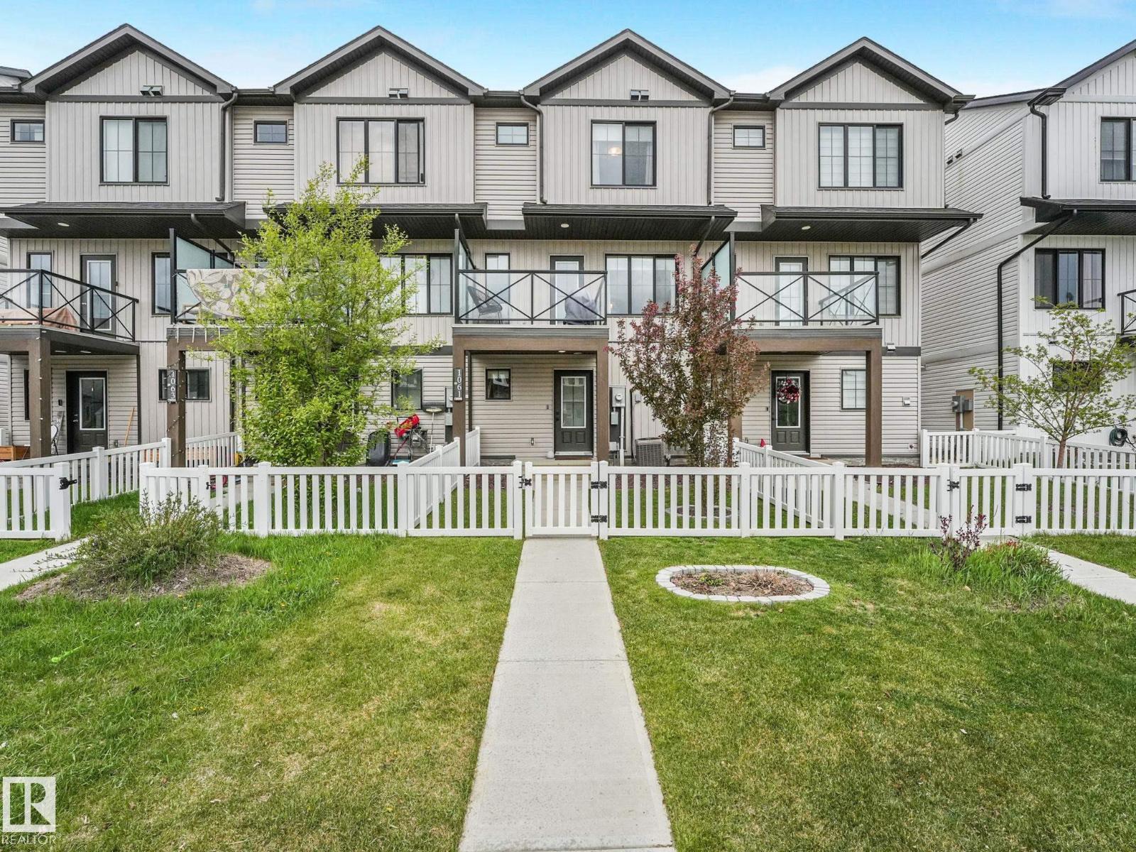 1061 Cy Becker Road NW, Edmonton, AB, T5Y4B7
