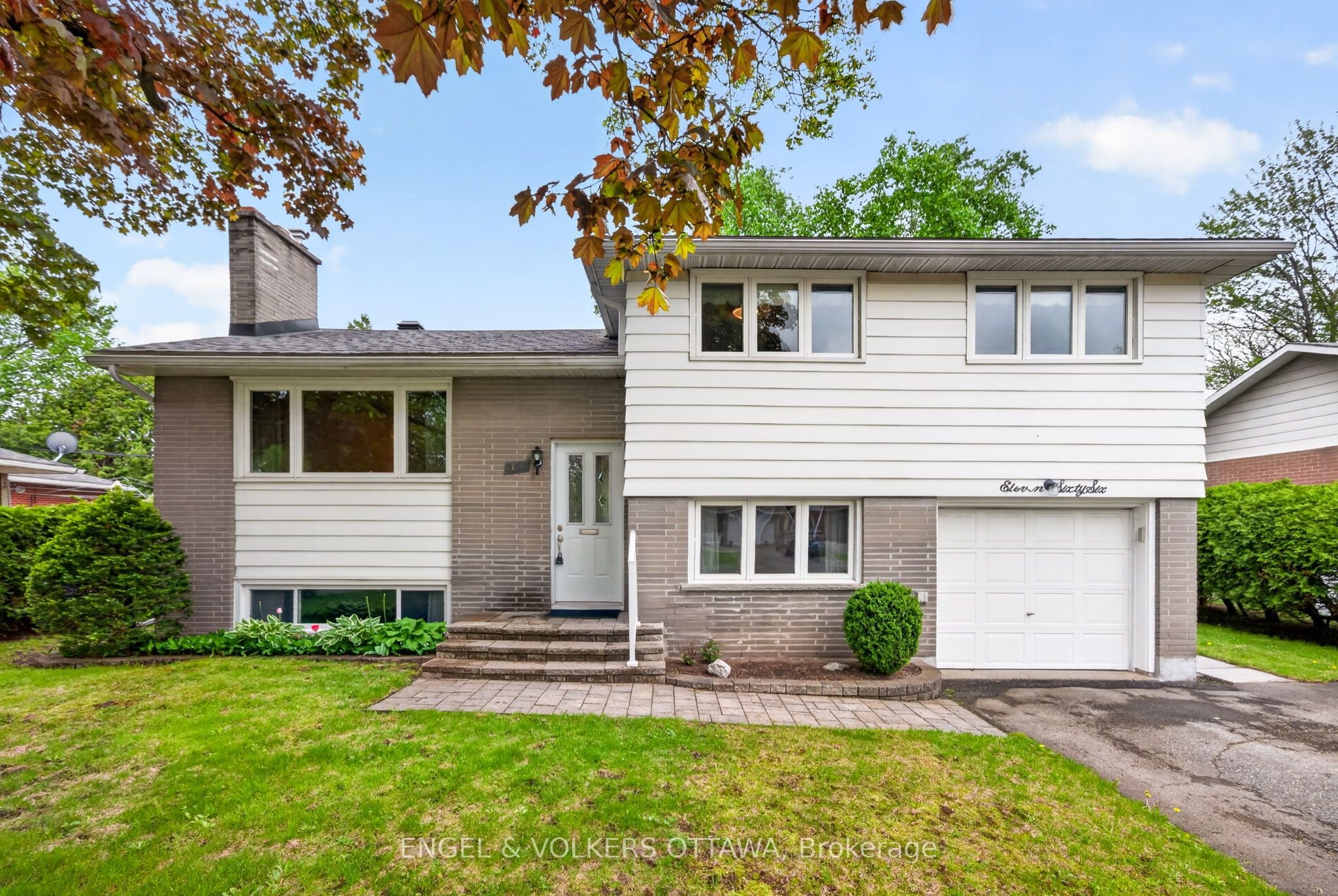 1166 Castle Hill Crescent, Ottawa, ON, K2C 2A8