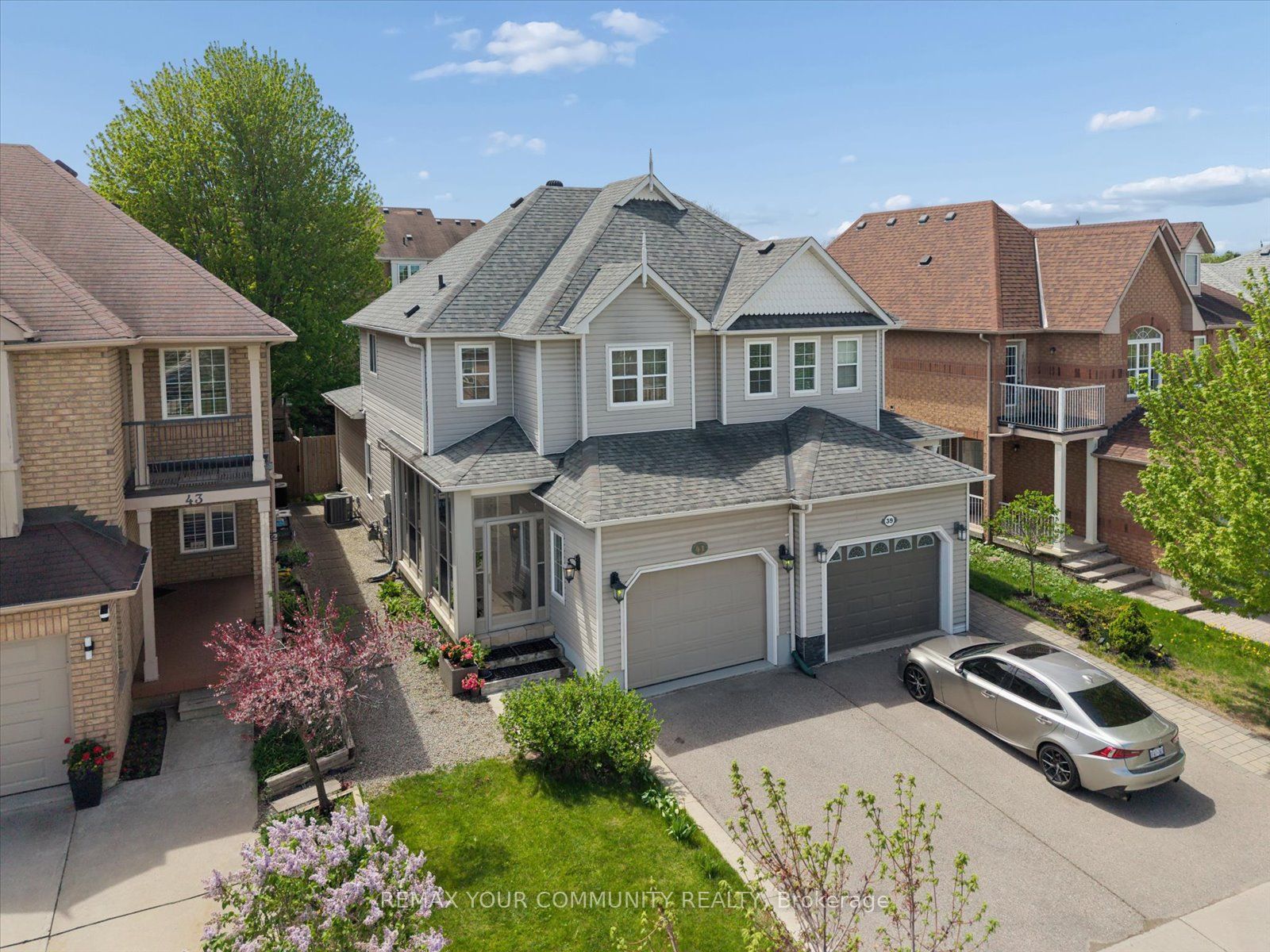 41 Old Colony Road, Richmond Hill, ON, L4E 3V2 photo 2