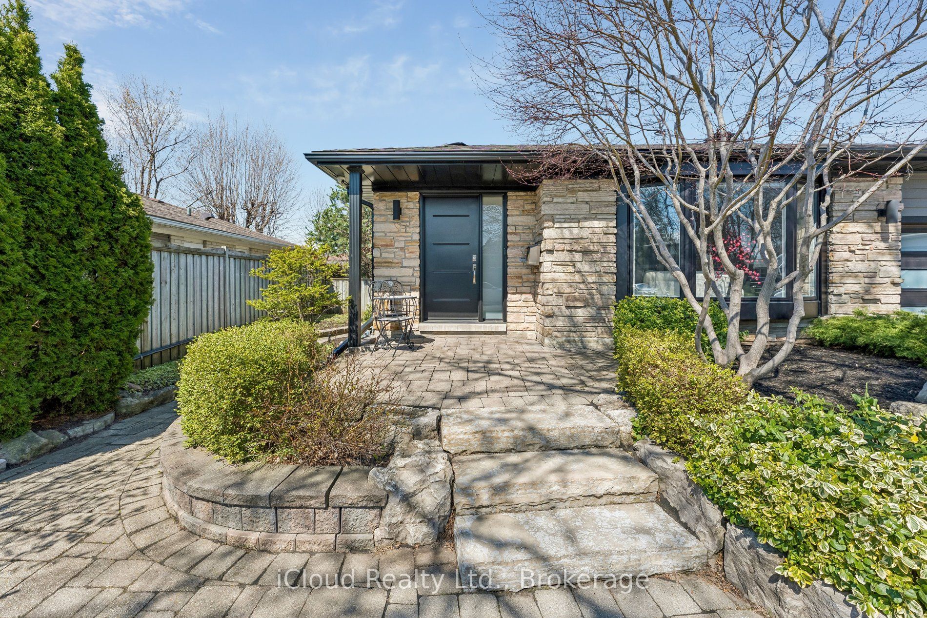 43 Ferndale Crescent, Brampton, ON, L6W 1G1 photo 3