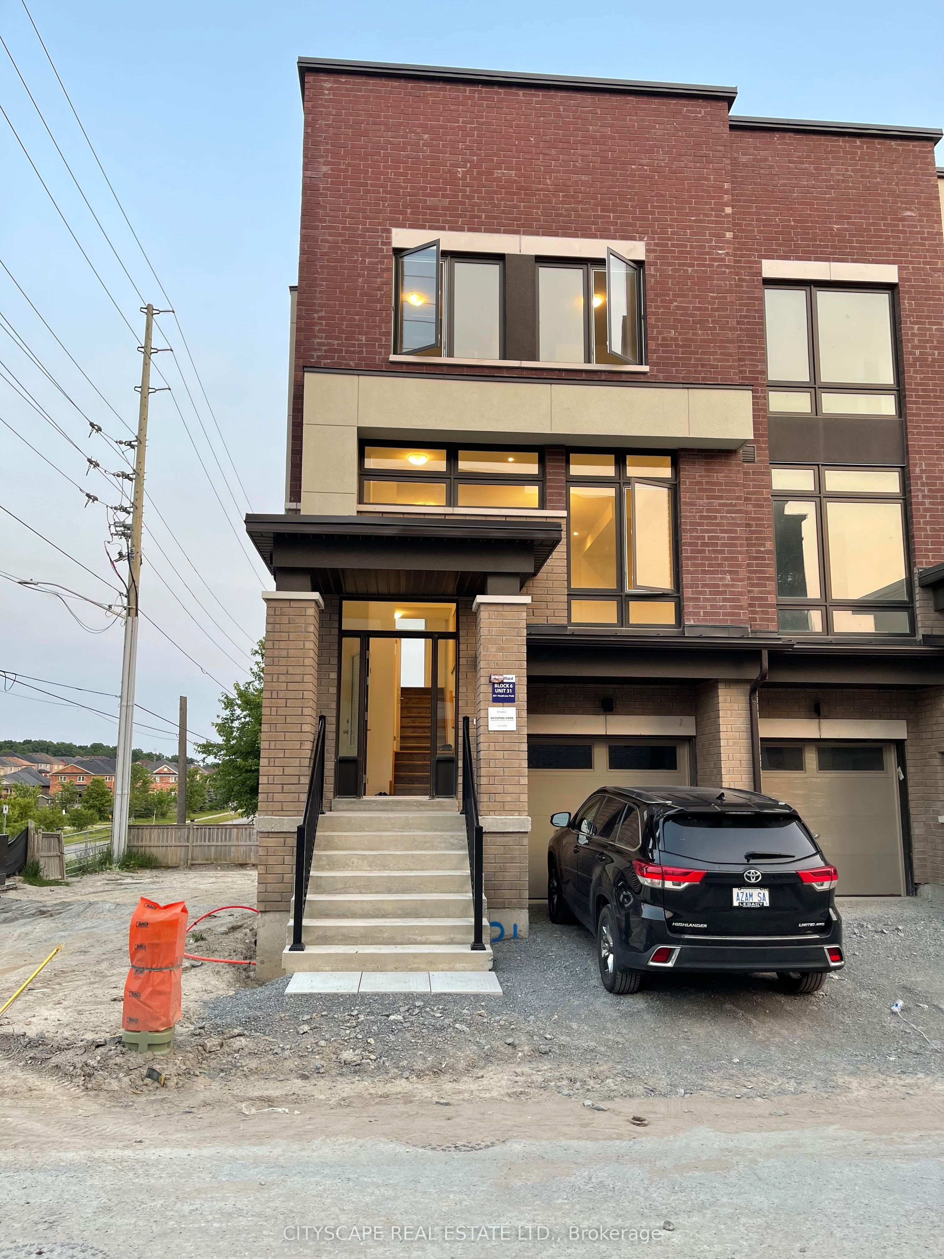 Additional image 2 of 801 Heathrow Path, Oshawa, ON, L1H 7K5