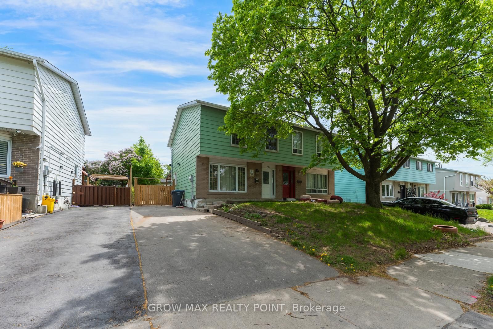36 Bramhall Circle, Brampton, ON, L6V 2G4 photo 2
