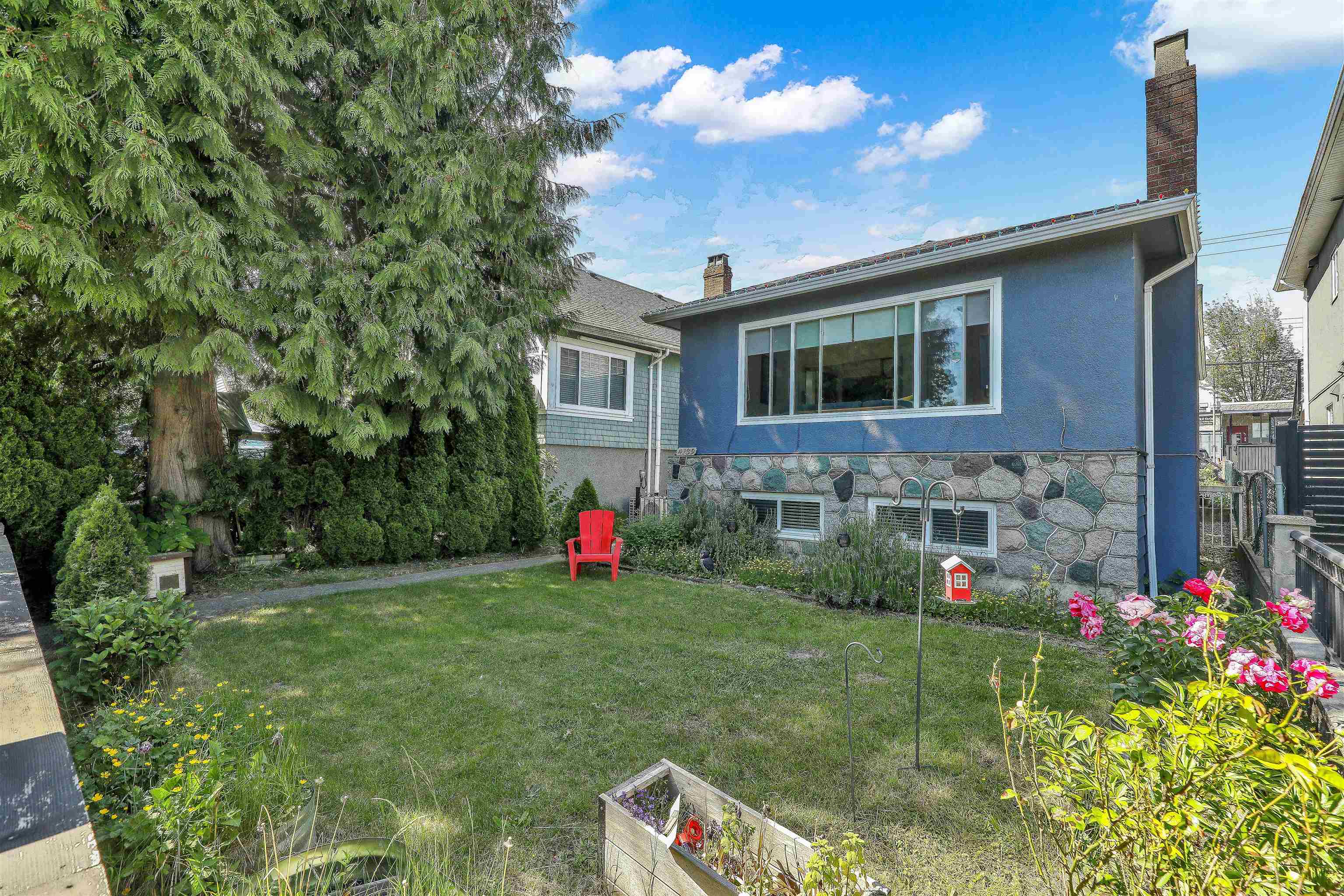 4139 Pender Street, Burnaby, BC, V5C 2M1