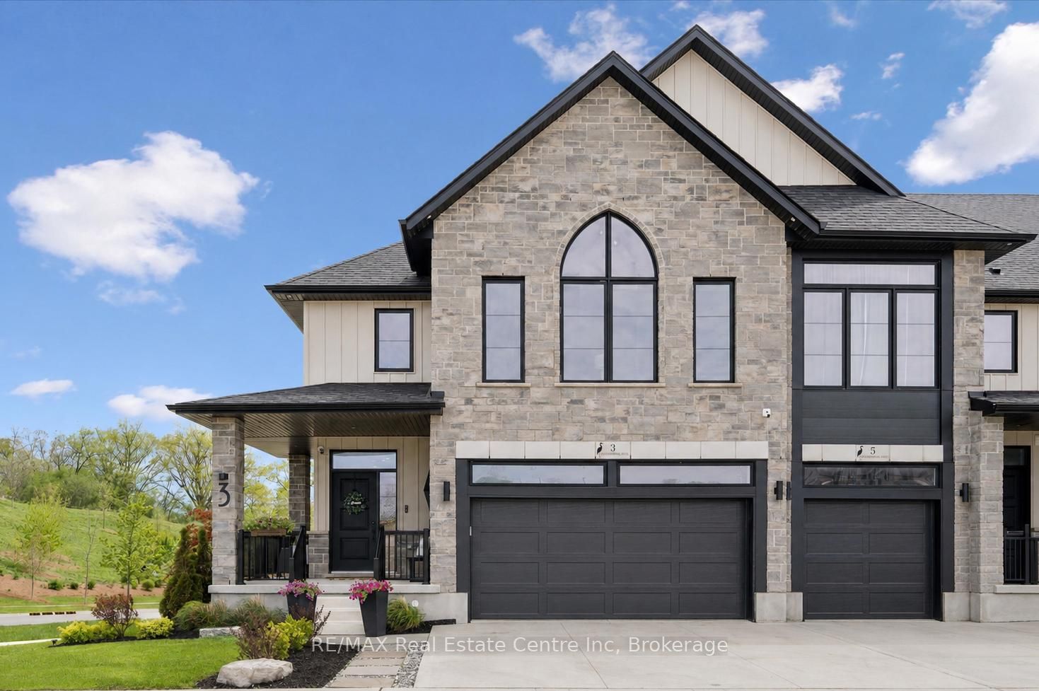3 Queensbrook Crescent, Cambridge, ON, N1S 0E5 photo 2