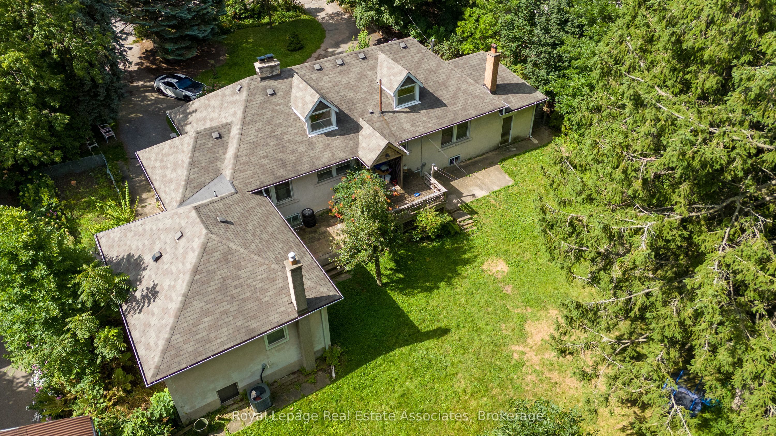 11 Ben Machree Drive, Mississauga, ON, L5H 2S2 photo 3