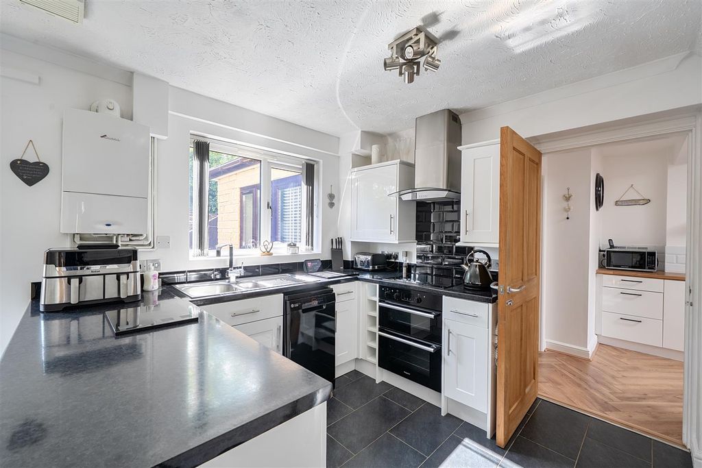Additional image 3 of 4 bed property for saleSunnymead, Midsomer Norton, Radstock BA3