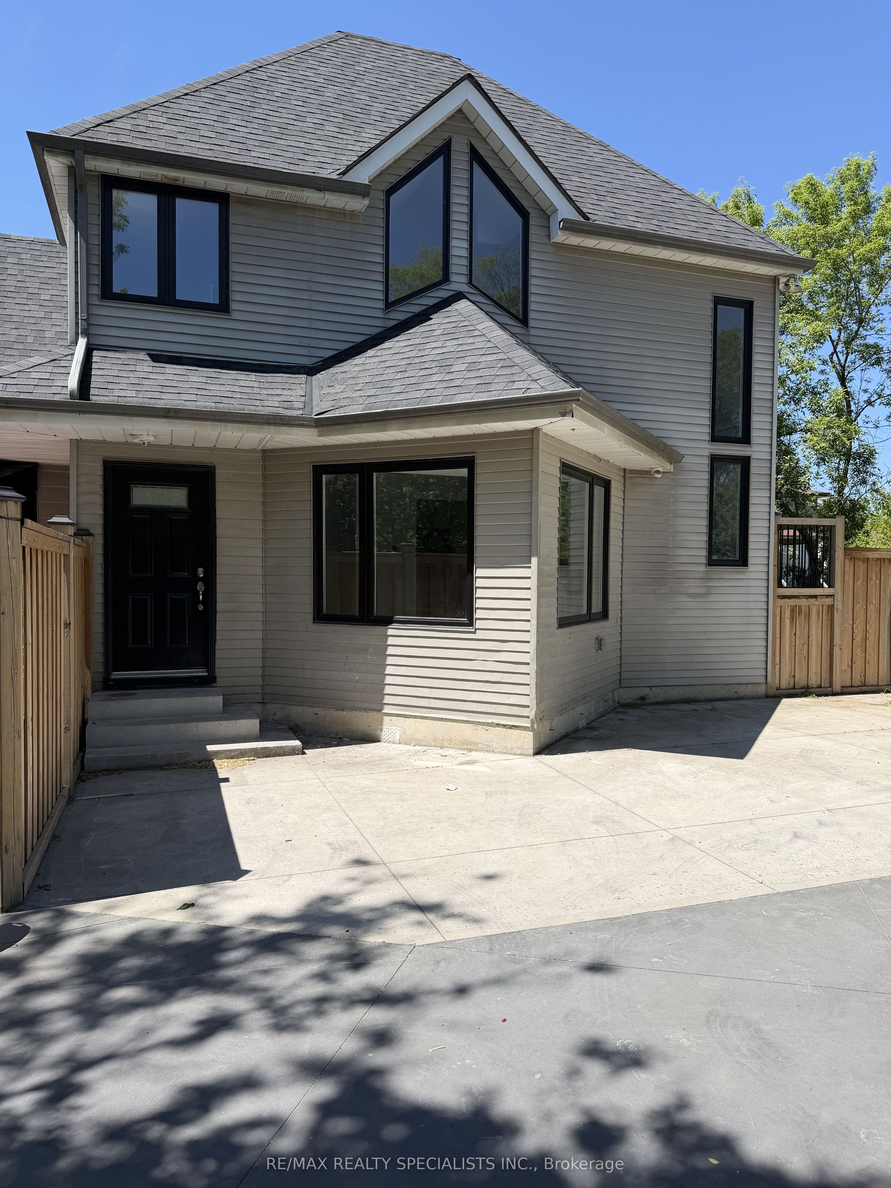 Additional image 2 of 28B Fleming Avenue, Brampton, ON, L6Y 1K2