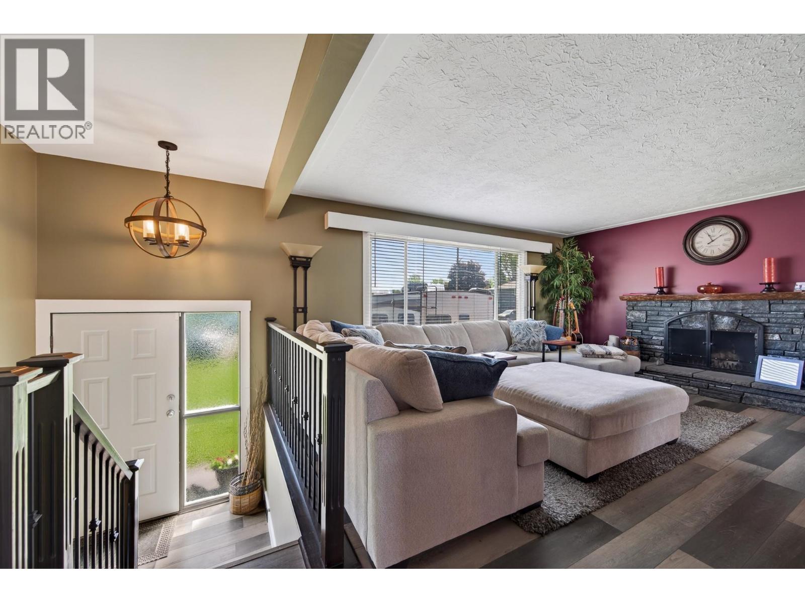 Additional image 3 of 976 Holt Street, Kamloops, BC, V2B5G9