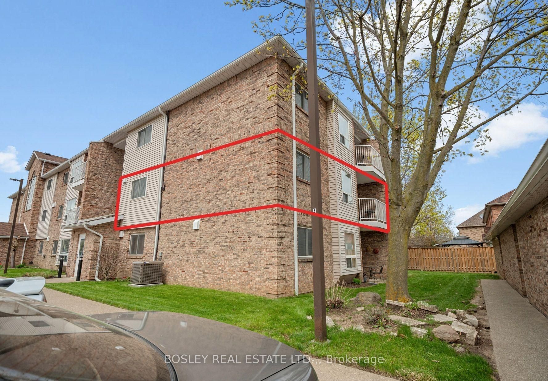 205A-1061 Vansickle Road N, St. Catharines, ON, L2S 2X4