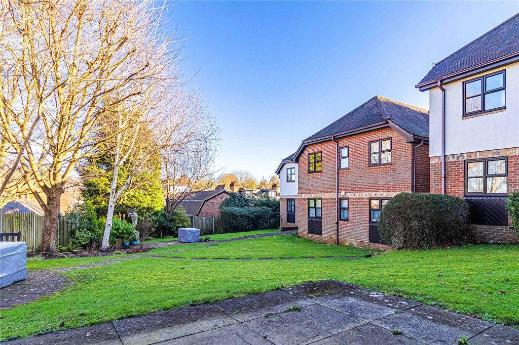 Additional image 14 of 2 bed flat for saleWatling Street, Radlett, Hertfordshire WD7