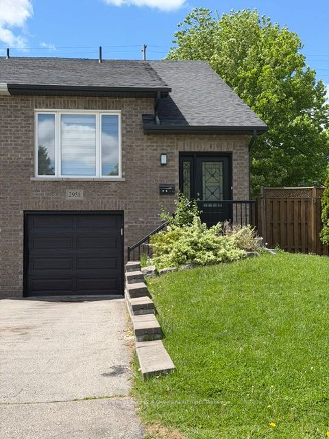 2951 Salerno Crescent, Mississauga, ON, L5N 1T3