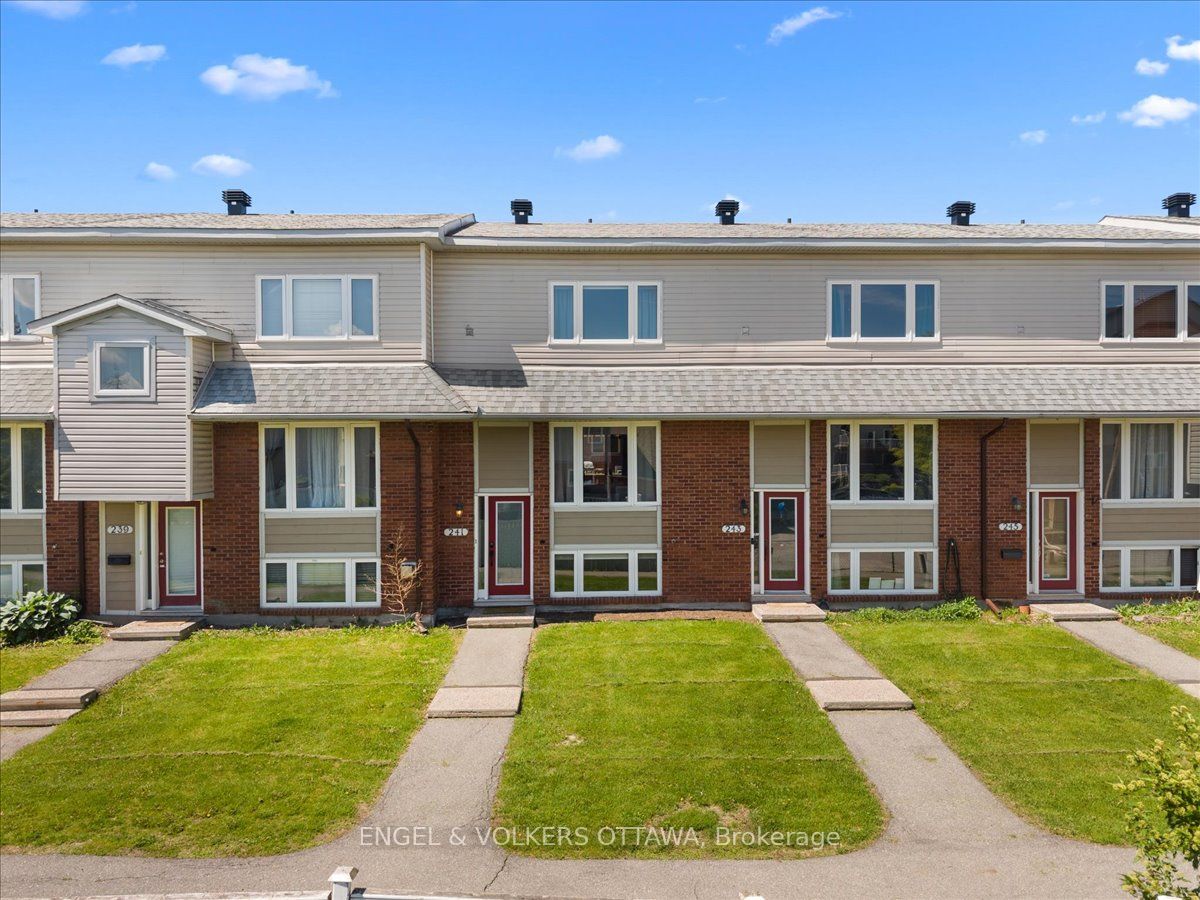 241 Monterey Drive, Ottawa, ON, K2H 7B1