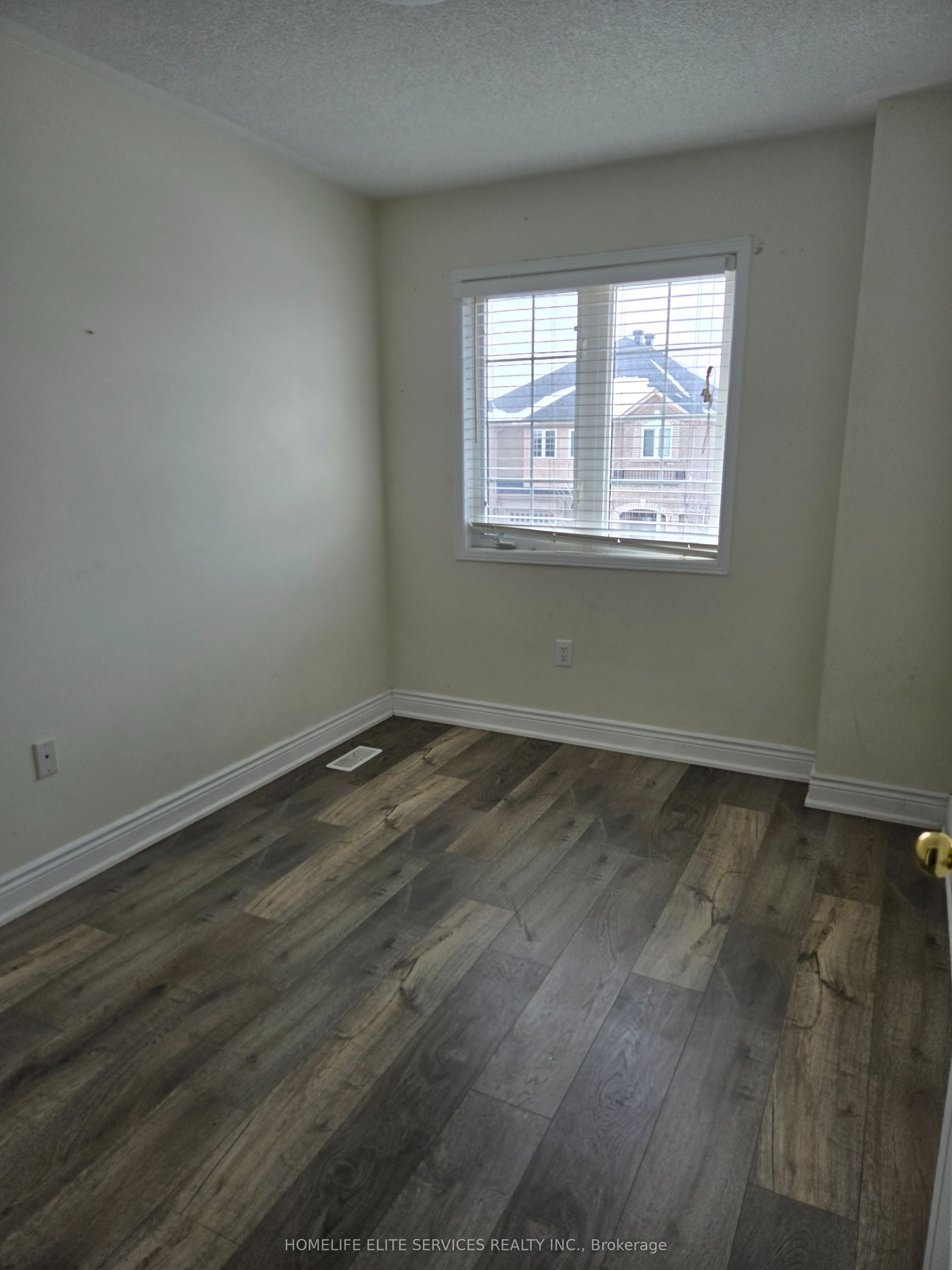 Additional image 2 of 110 Crystalview Crescent, Brampton, ON, L6P 2S2