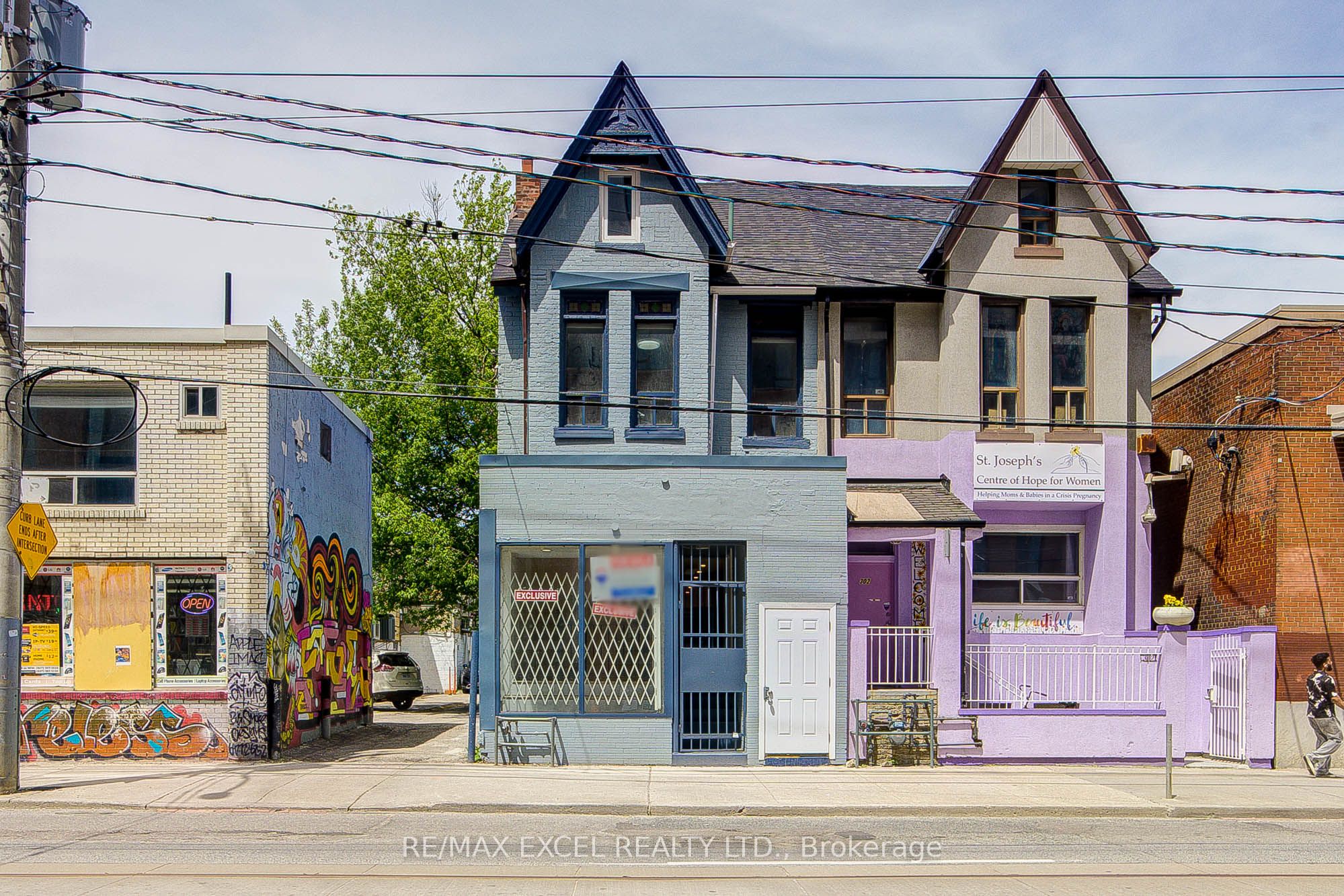 300 Gerrard Street E, Toronto, ON, M5A 3A1