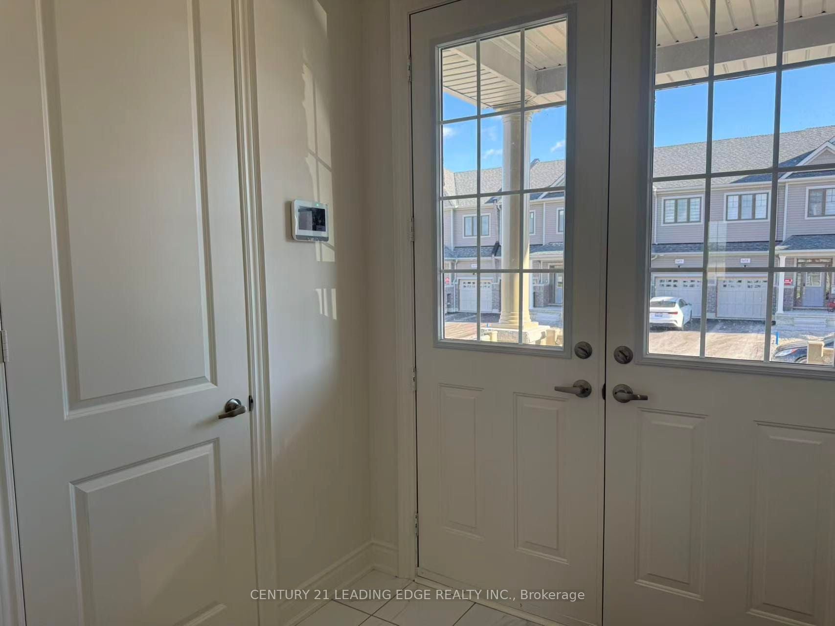 1466 Wheatcroft Drive, Oshawa, ON, L1L 0W5 photo 3