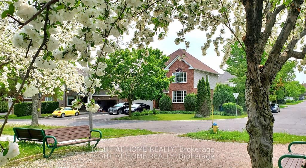 #B-142 Windhurst Drive, Ottawa, ON, K2G 6K8