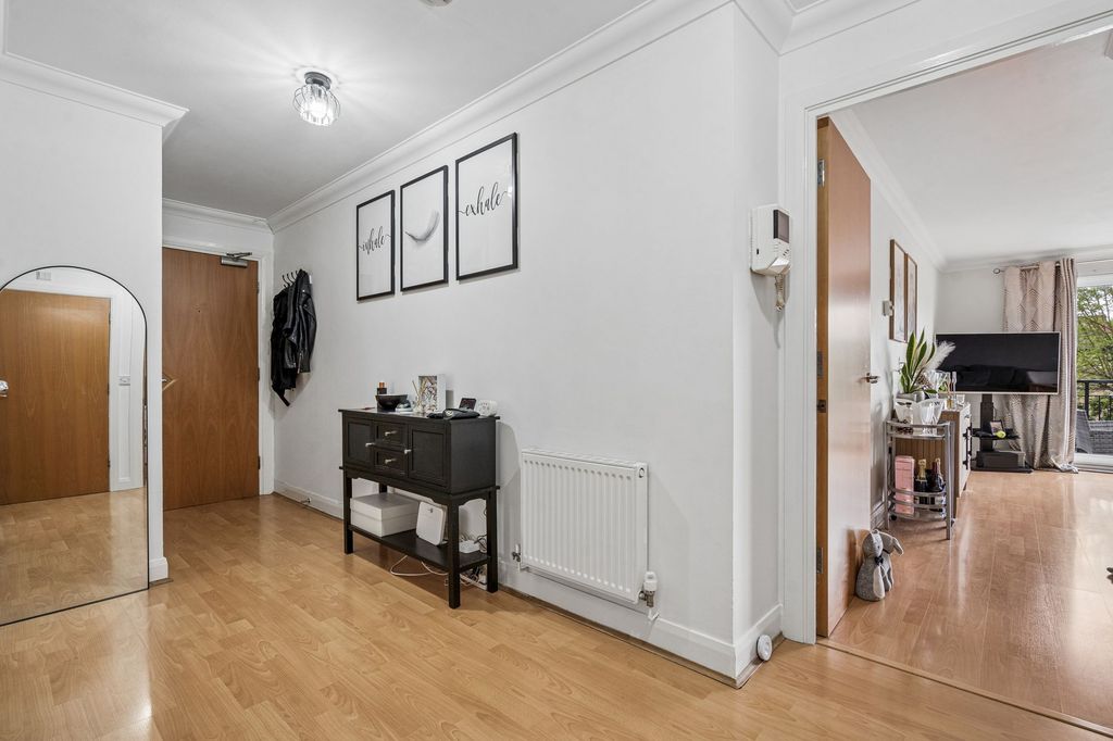 Additional image 7 of 2 bed flat for saleNorthway, Rickmansworth WD3