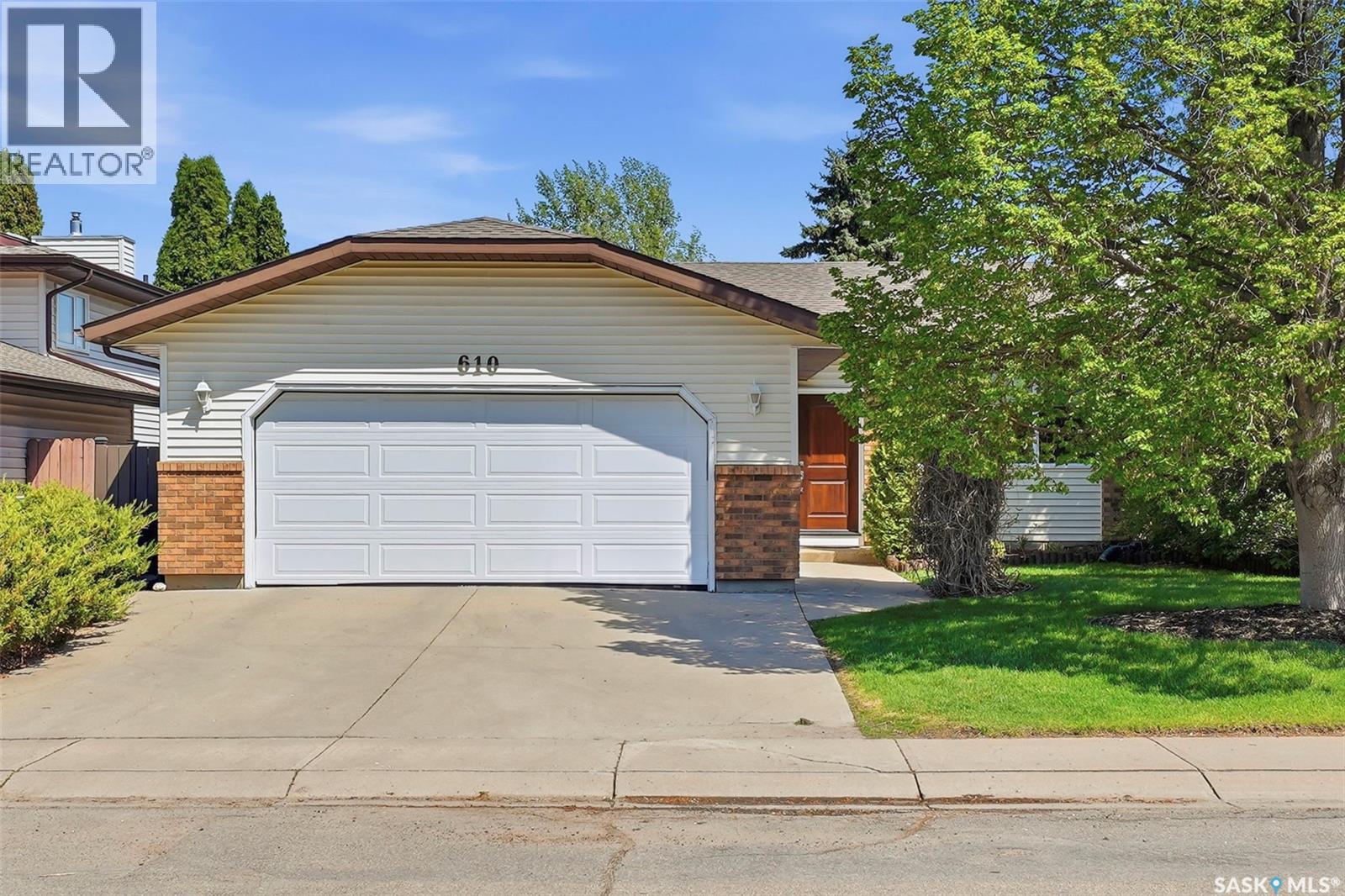 610 Bronson Crescent, Saskatoon, SK, S7J5E5