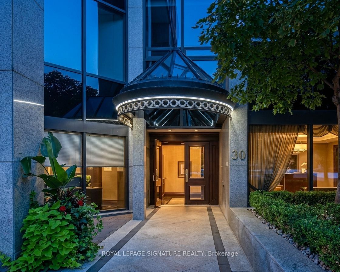 2202-30 Wellington Street E, Toronto, ON, M5E 1S3