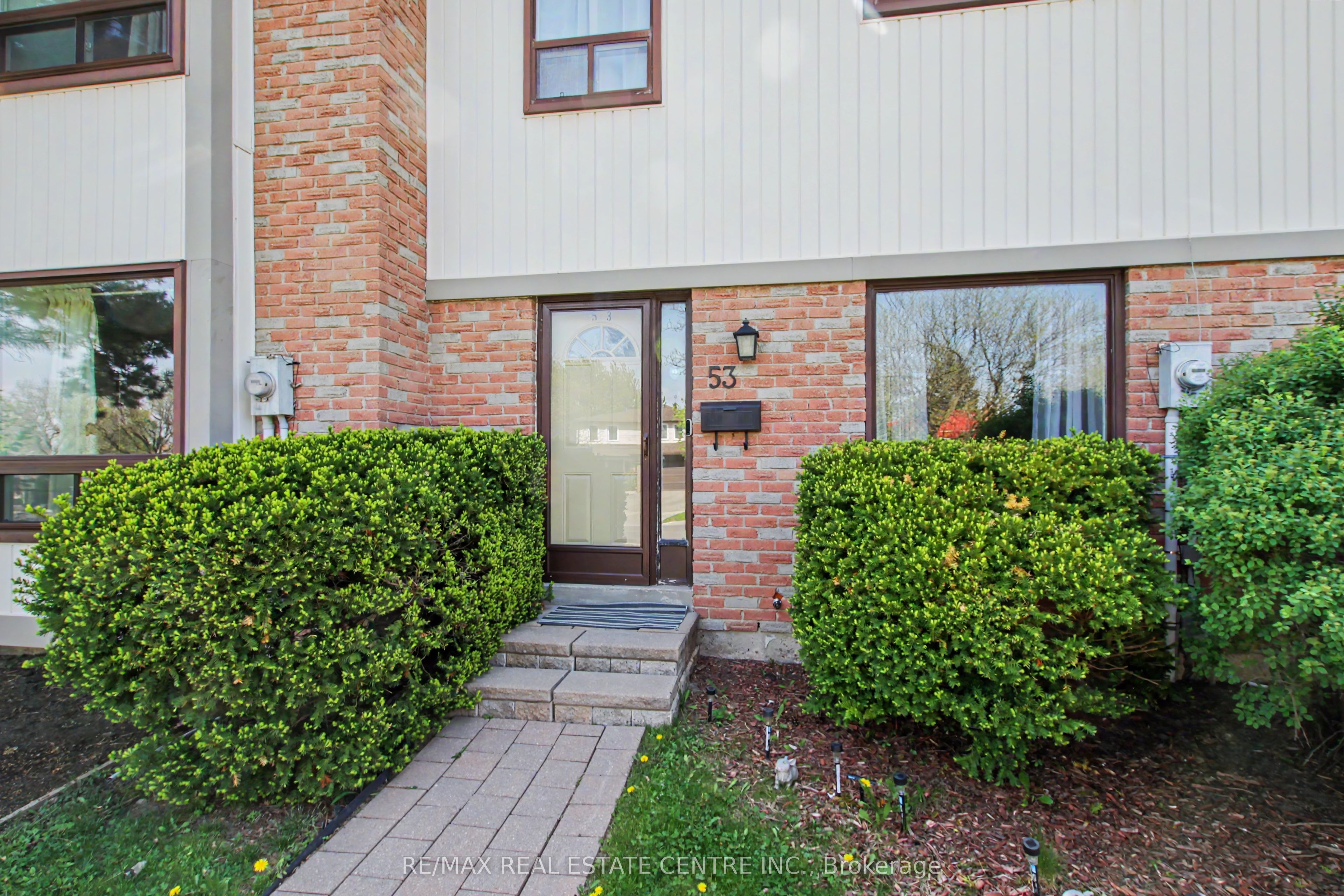 53-53 Mcmullen Crescent, Brampton, ON, L6S 3M2 photo 5