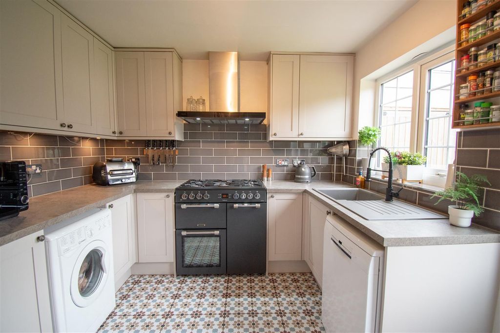 Additional image 3 of 5 bed detached house for saleMilldale Close, Marehay, Ripley DE5