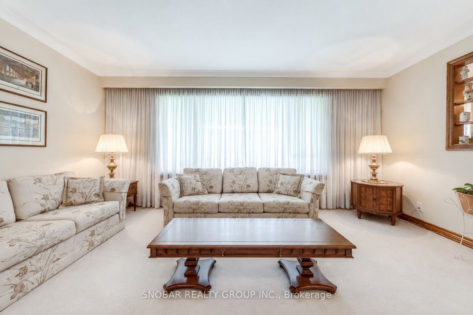 22 Norgrove Crescent, Toronto, ON, M9P 3C6 photo 3