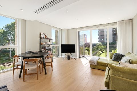 Bathgate Place, Ealing, London W13