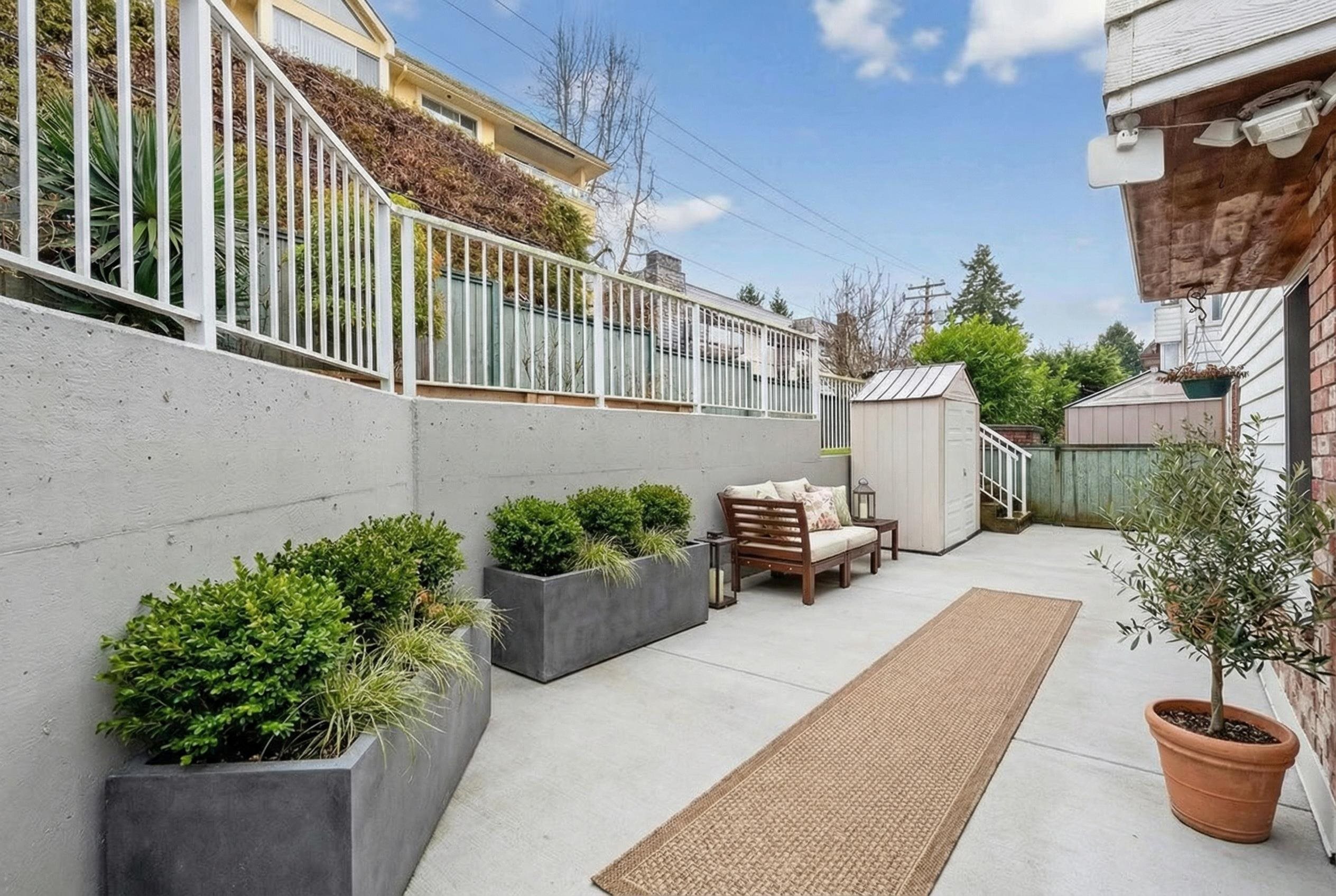 104-1390 Martin Street, White Rock, BC, V4B 3W5