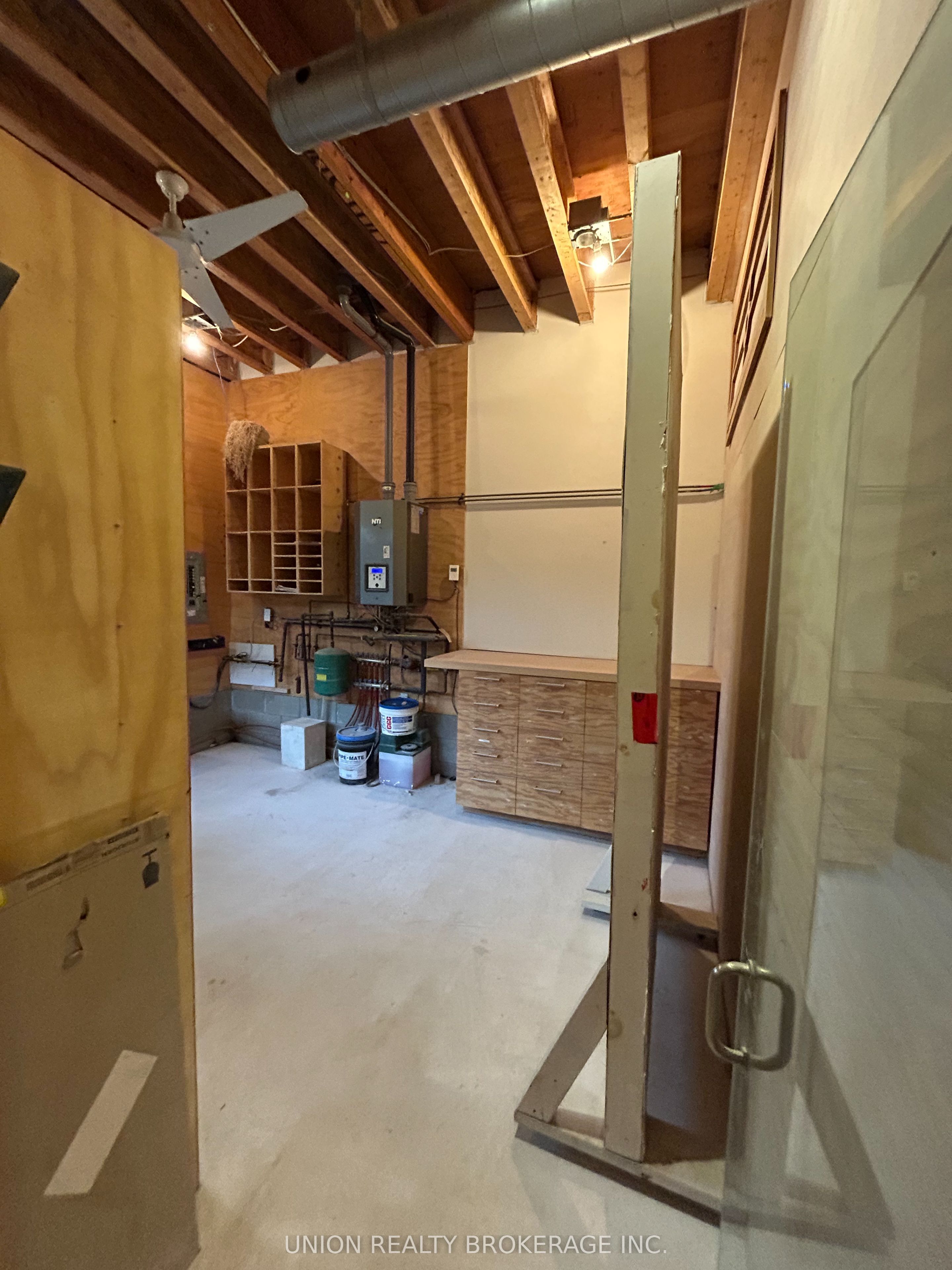Additional image 3 of 303 Coxwell Avenue, Toronto, ON, M4L 3B5