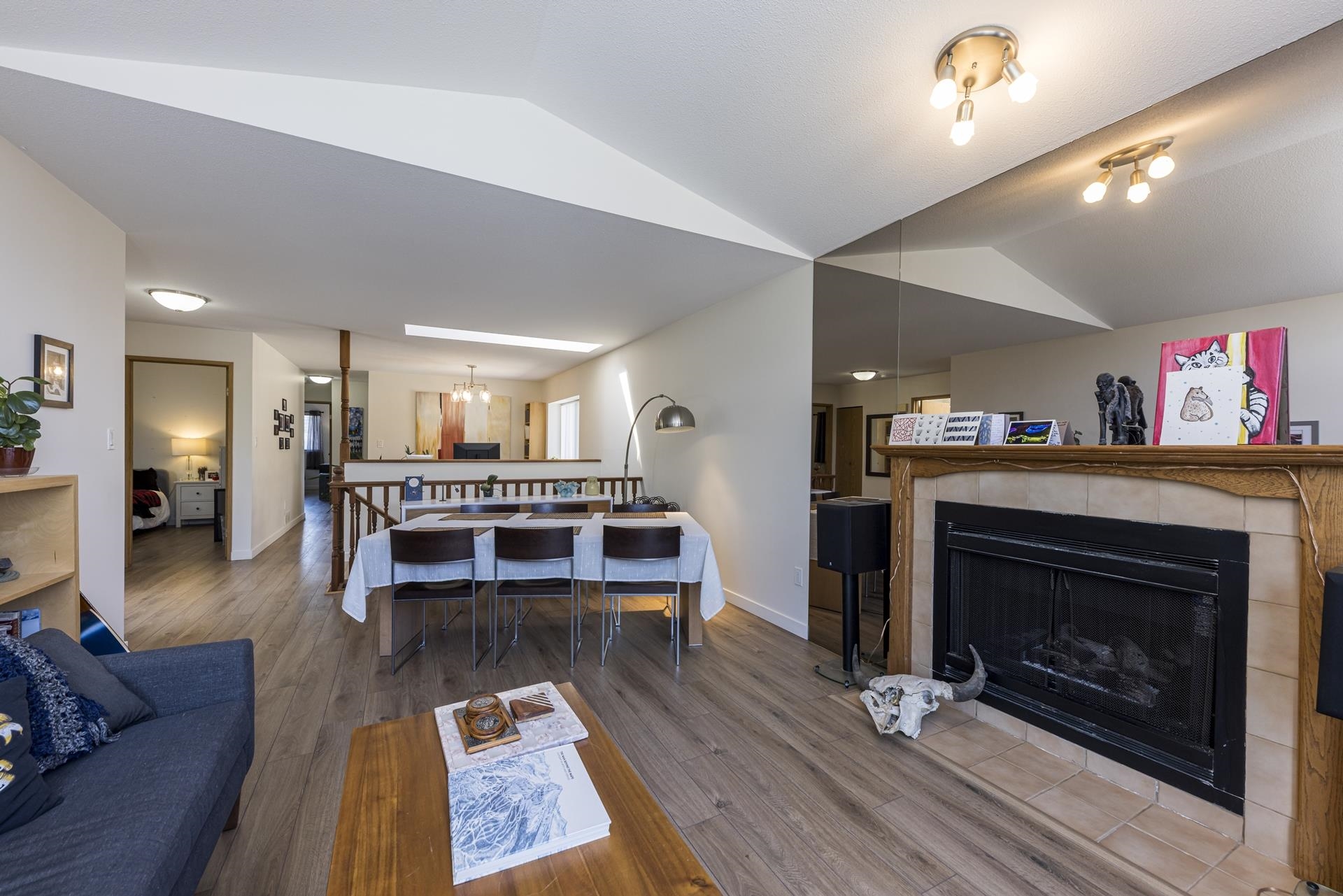 239 20th Street E, North Vancouver, BC, V7L 3A6 photo 5
