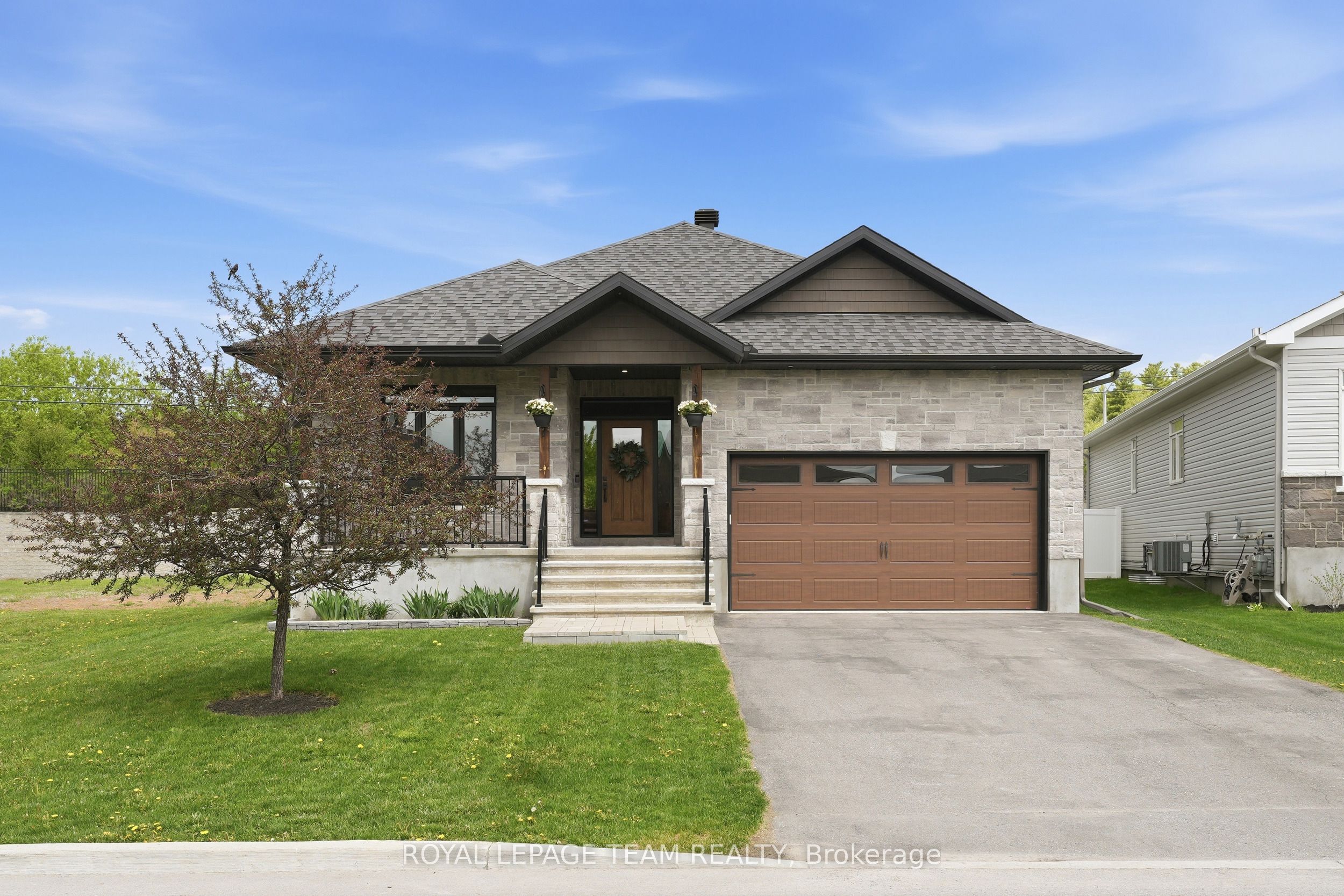 757 Meadowridge Circle, Ottawa, ON, K0A 1L0