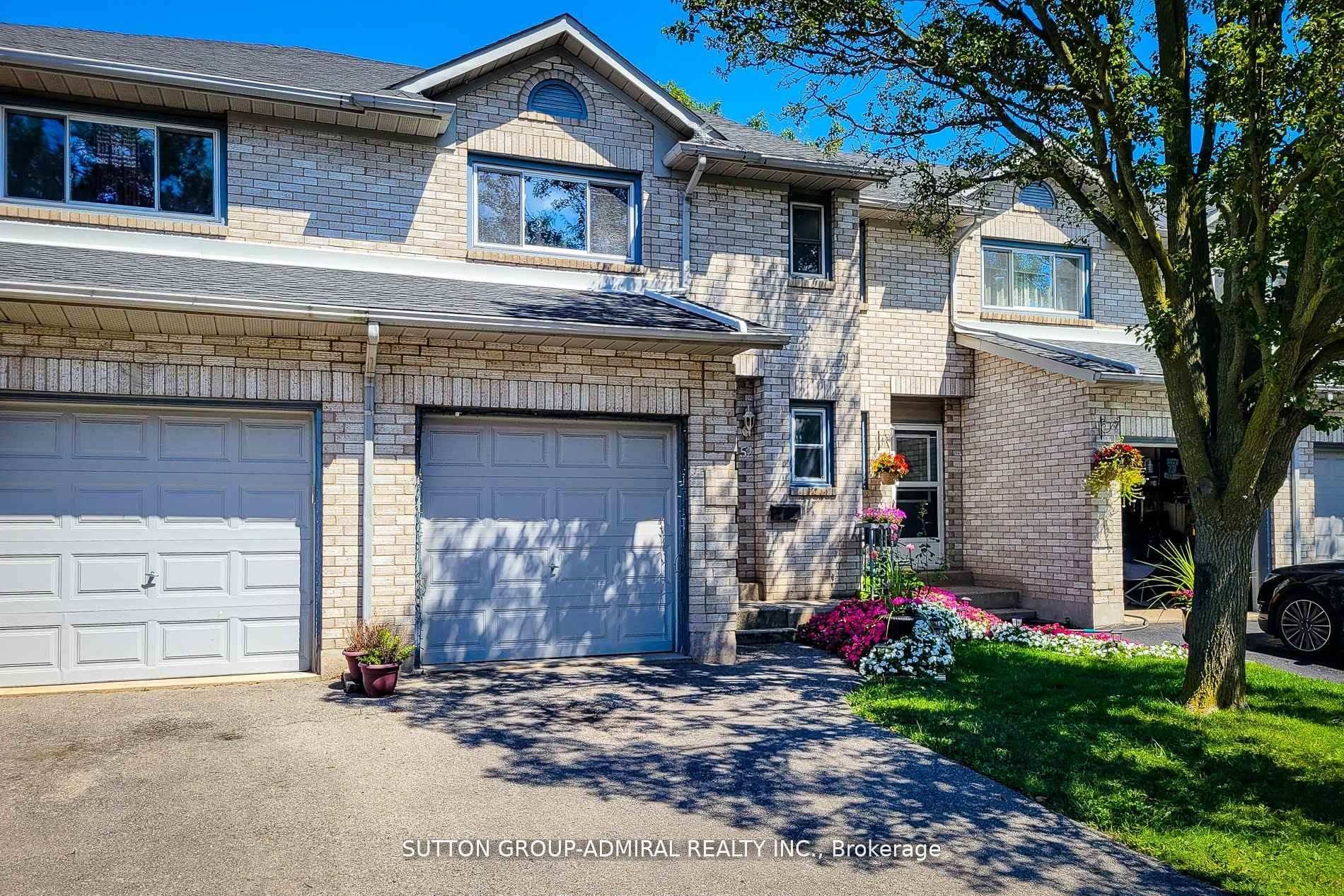 52-2 Royalwood Court, Hamilton, ON, L8E 4Z1 photo 3