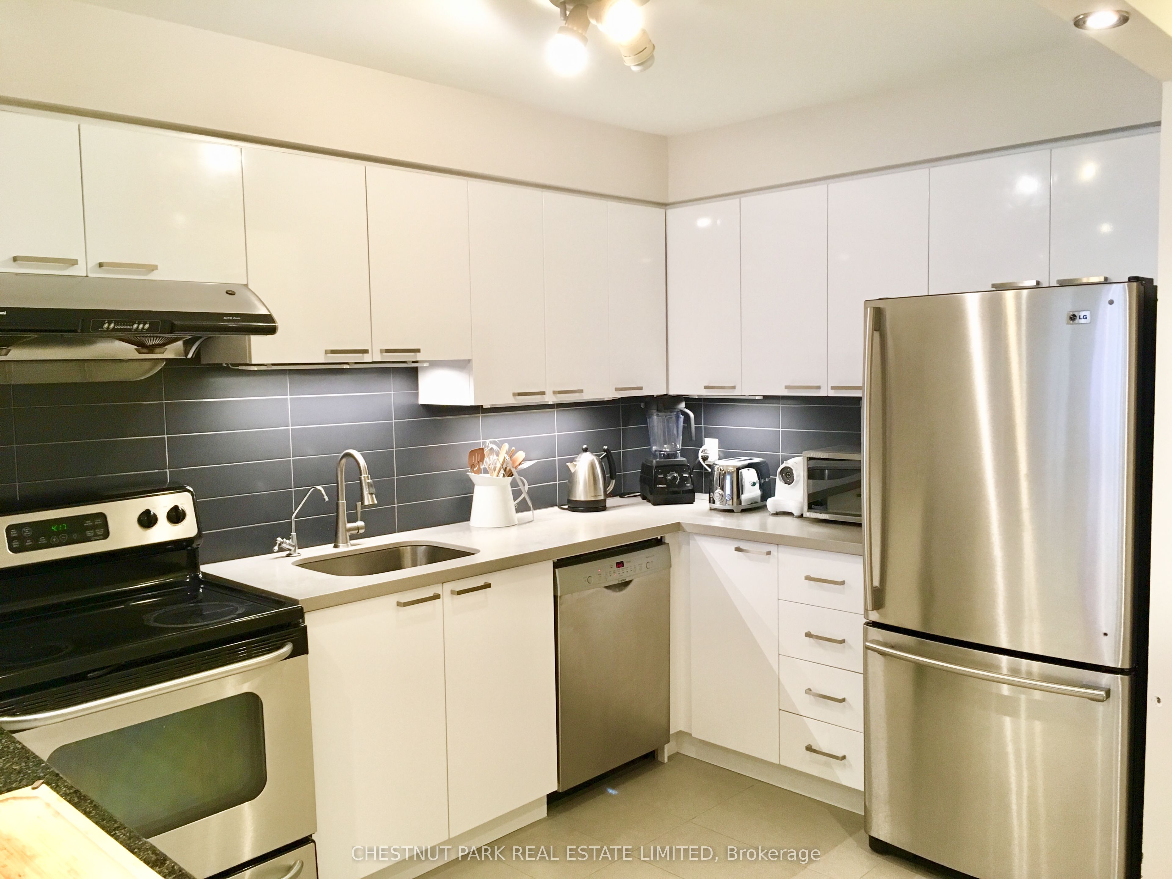 1849 Davenport Road, Toronto, ON, M6N 1B8 photo 4