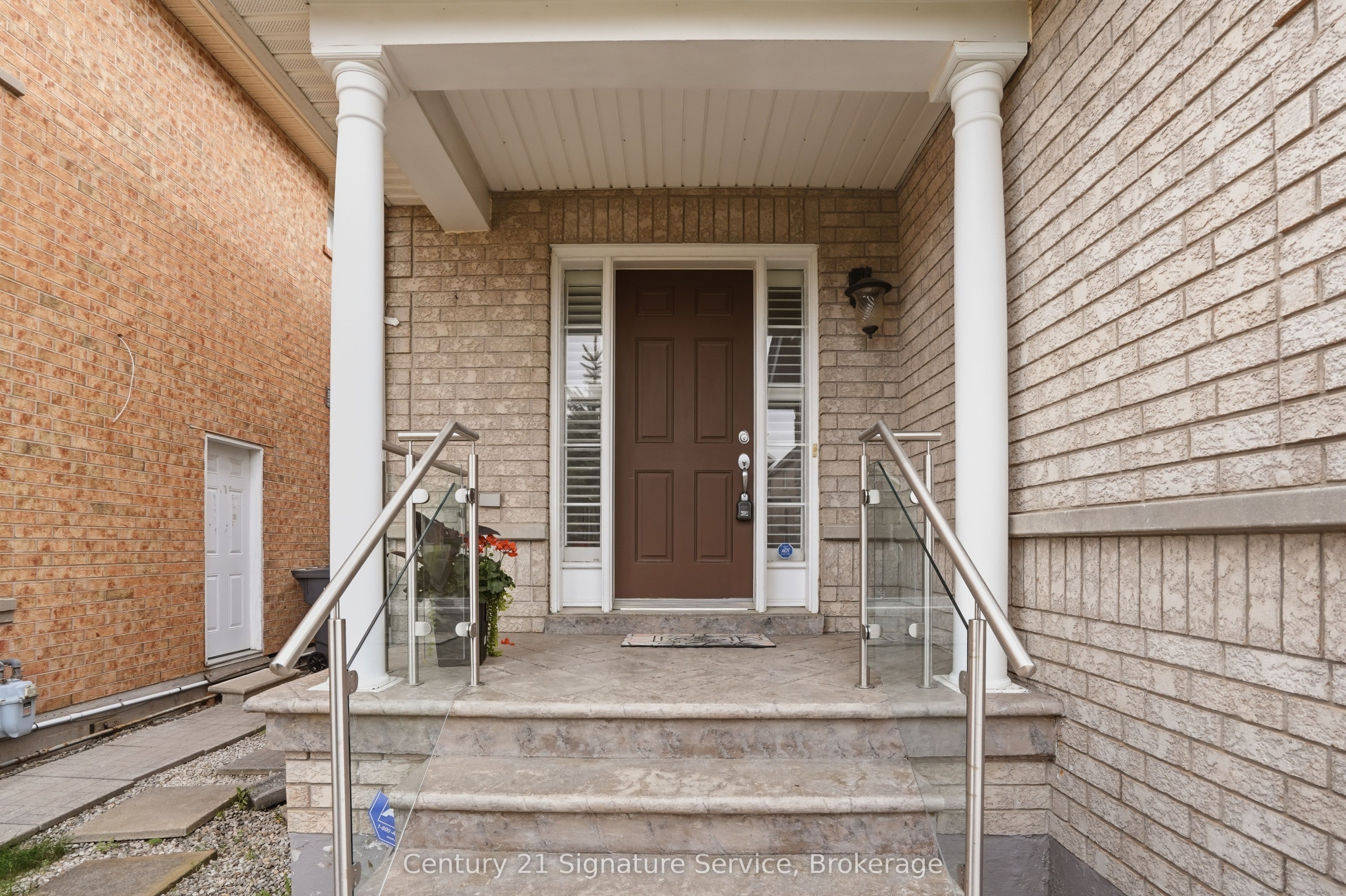 4 Cloverlawn Street, Brampton, ON, L7A 3X6 photo 4