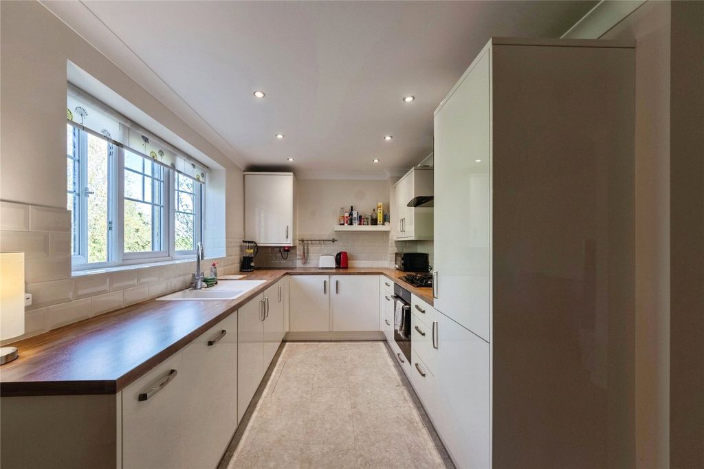 Additional image 14 of 2 bed flat for saleEvesham Road, Redditch, Worcestershire B97