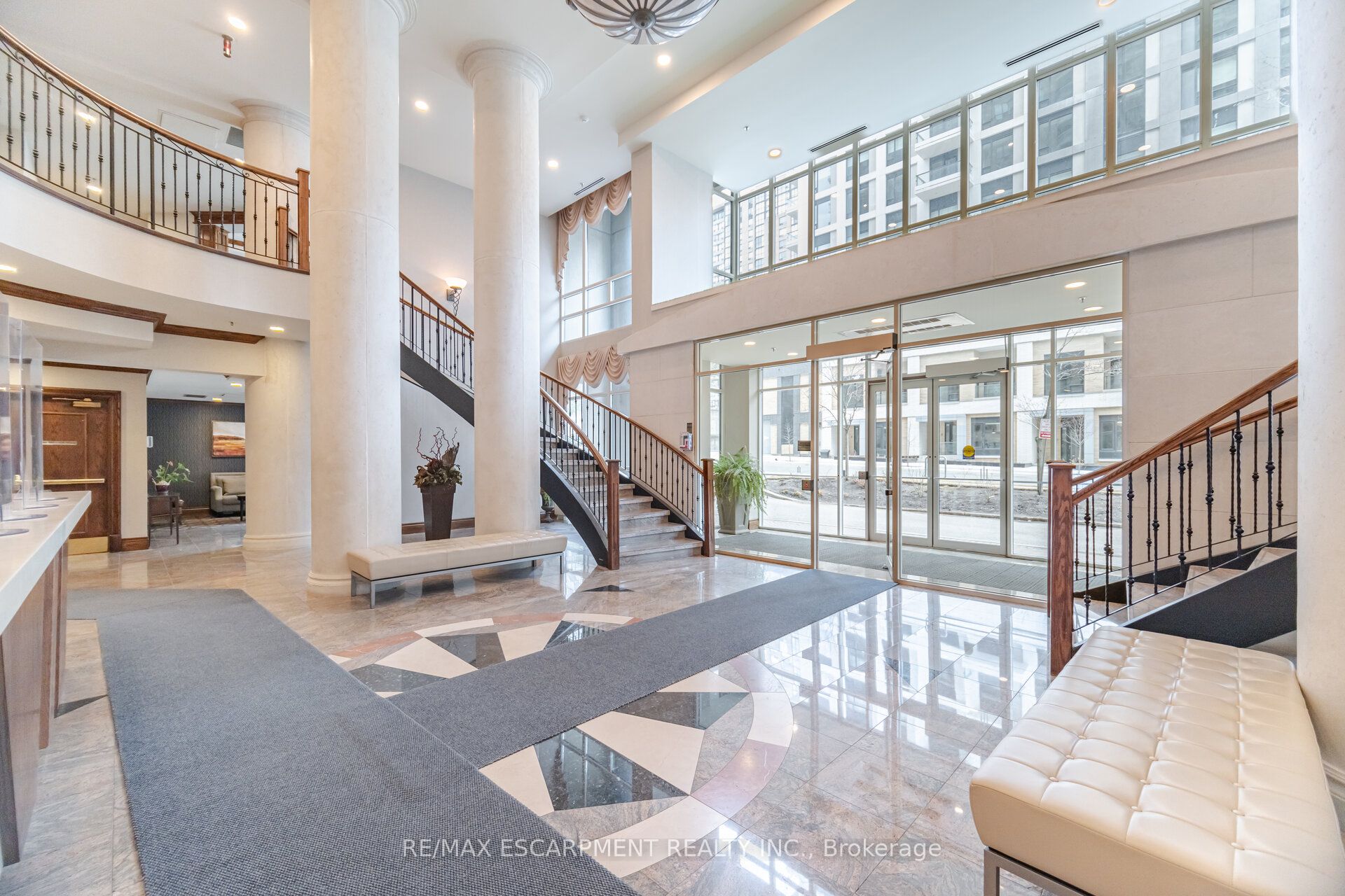 307-156 Enfield Place, Mississauga, ON, L5B 4L8 photo 3