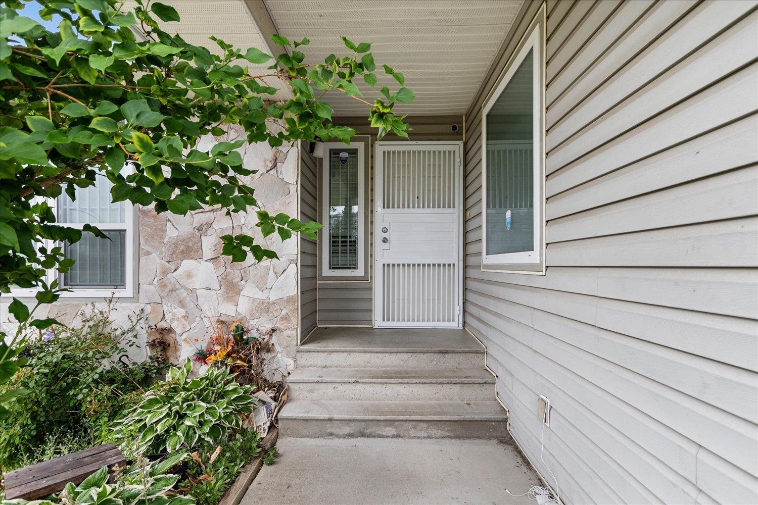 3319 Firhill Drive, Abbotsford, BC, V2T 5L4 photo 3