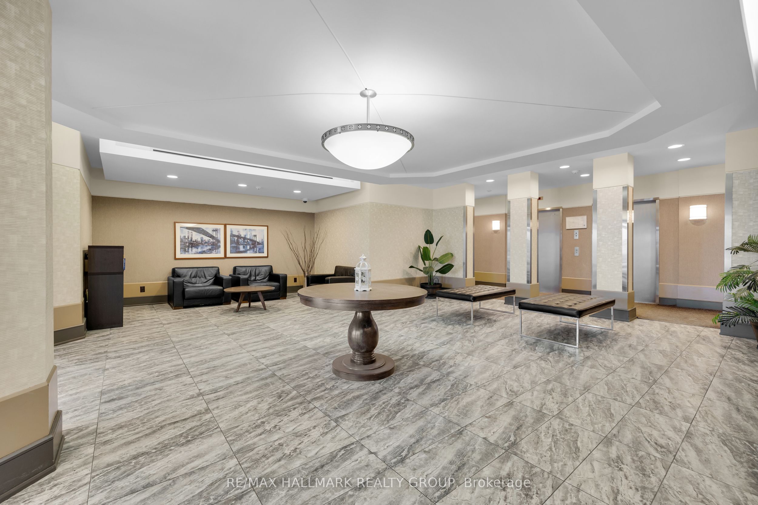6B-310 Central Park Drive, Ottawa, ON, K2C 4G4 photo 3
