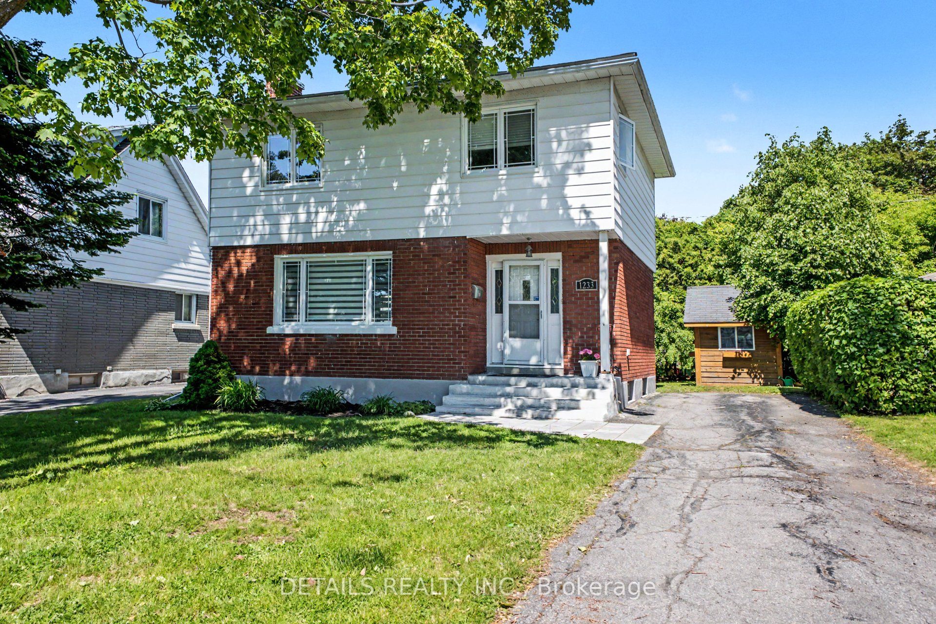 1233 Checkers Road, Ottawa, ON, K2C 2S8
