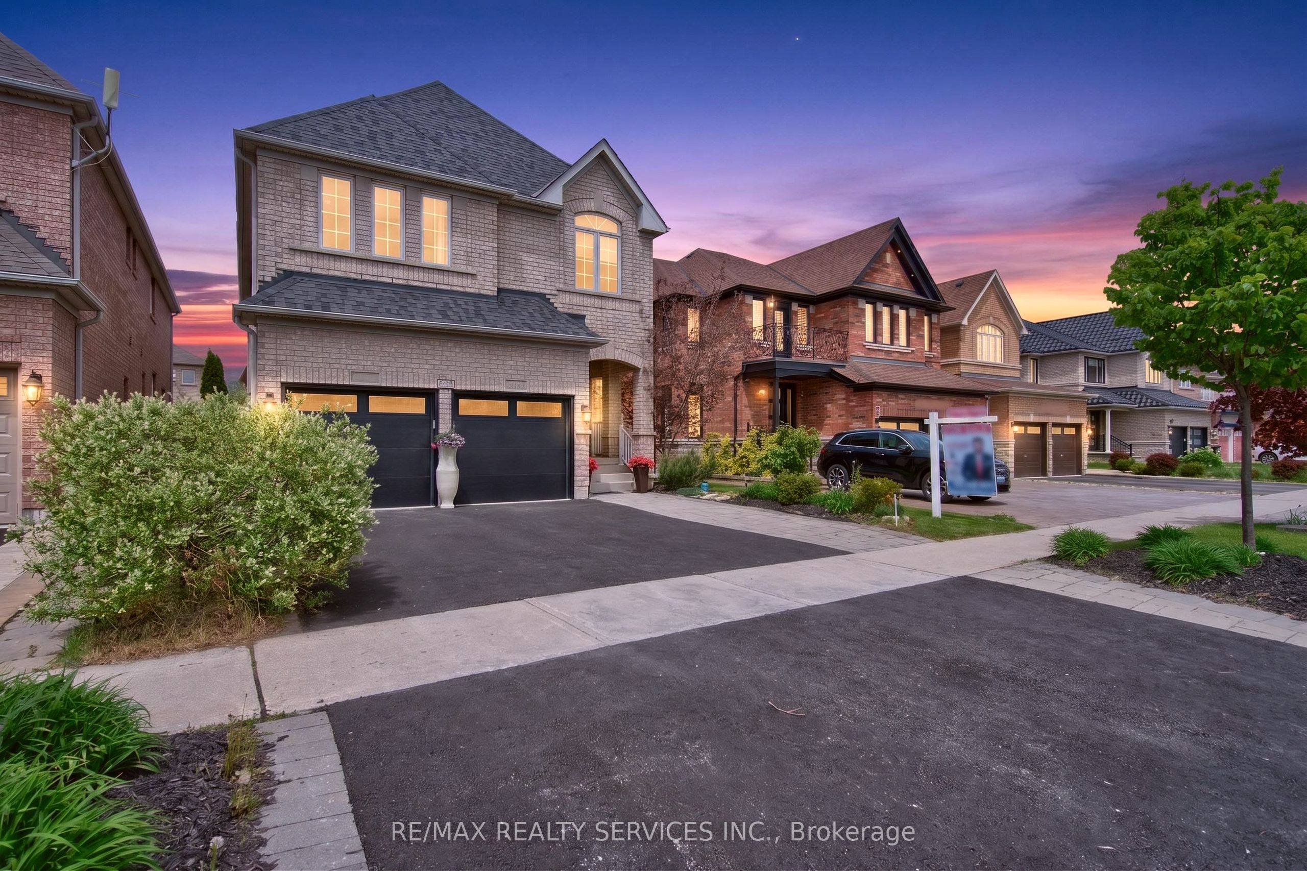 3365 Destination Drive, Mississauga, ON, L5M 7W6 photo 2