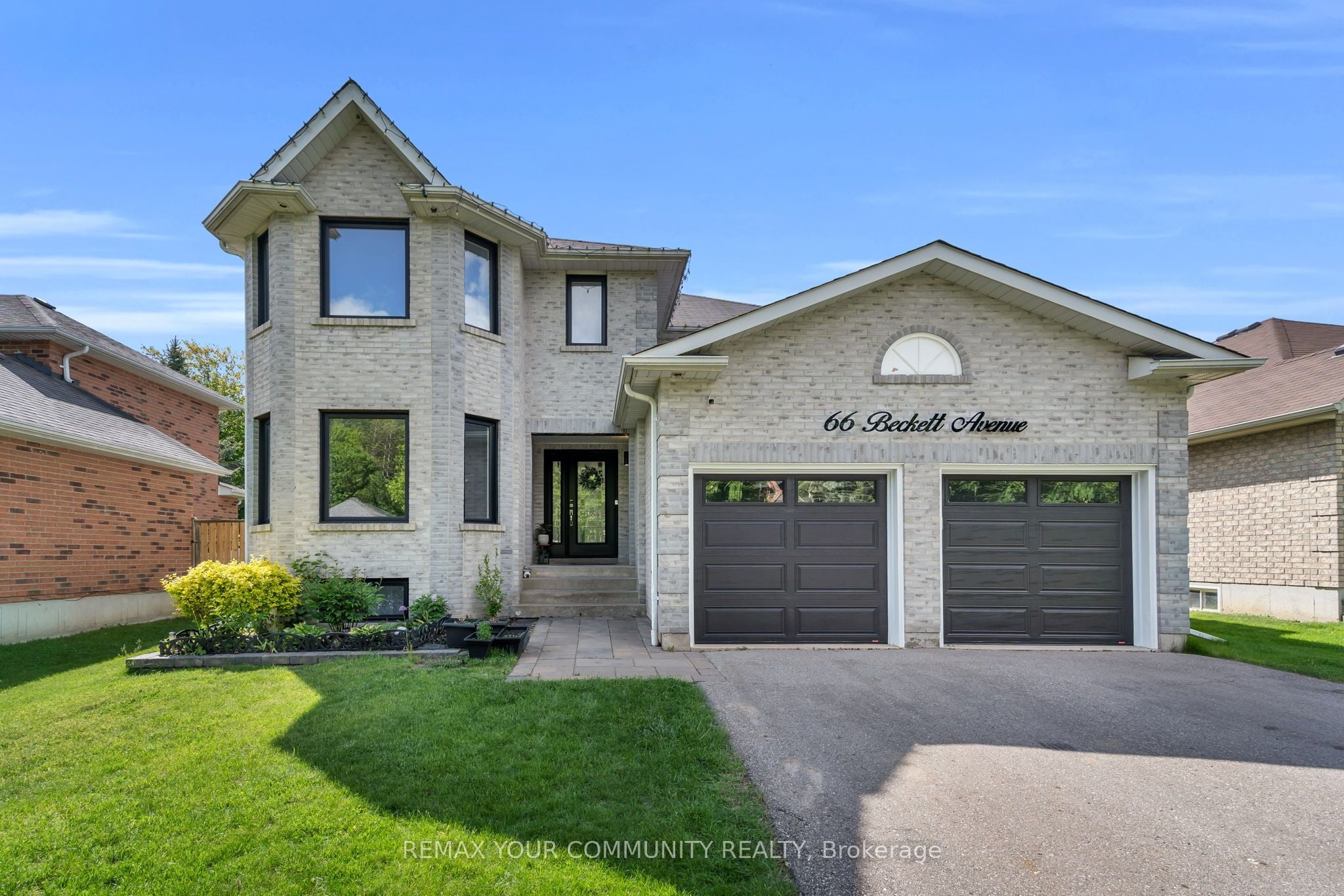 66 Beckett Avenue, East Gwillimbury, ON, L9N 1R8
