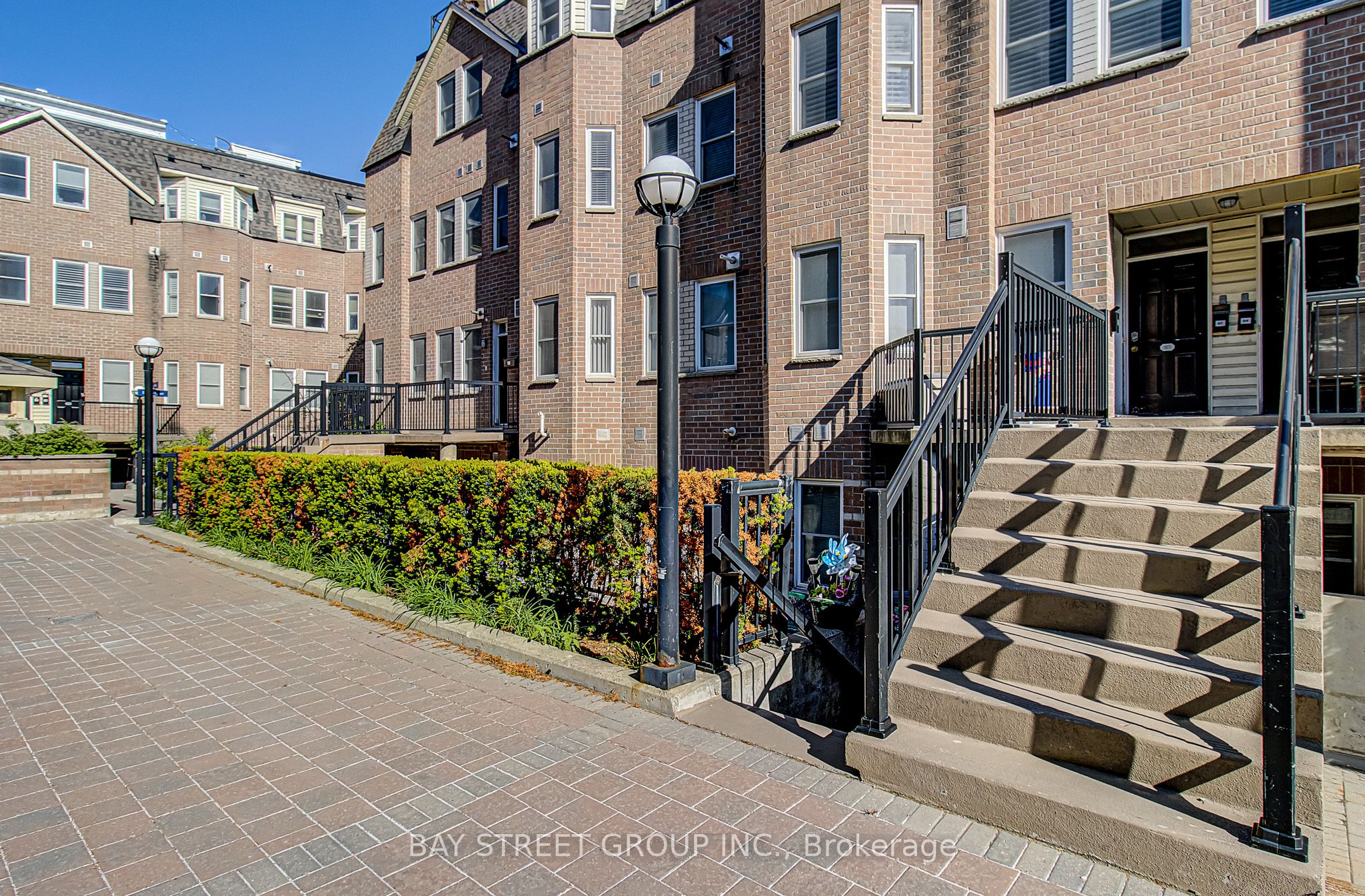 87-760 Lawrence Avenue SW, Toronto, ON, M6A 3E7
