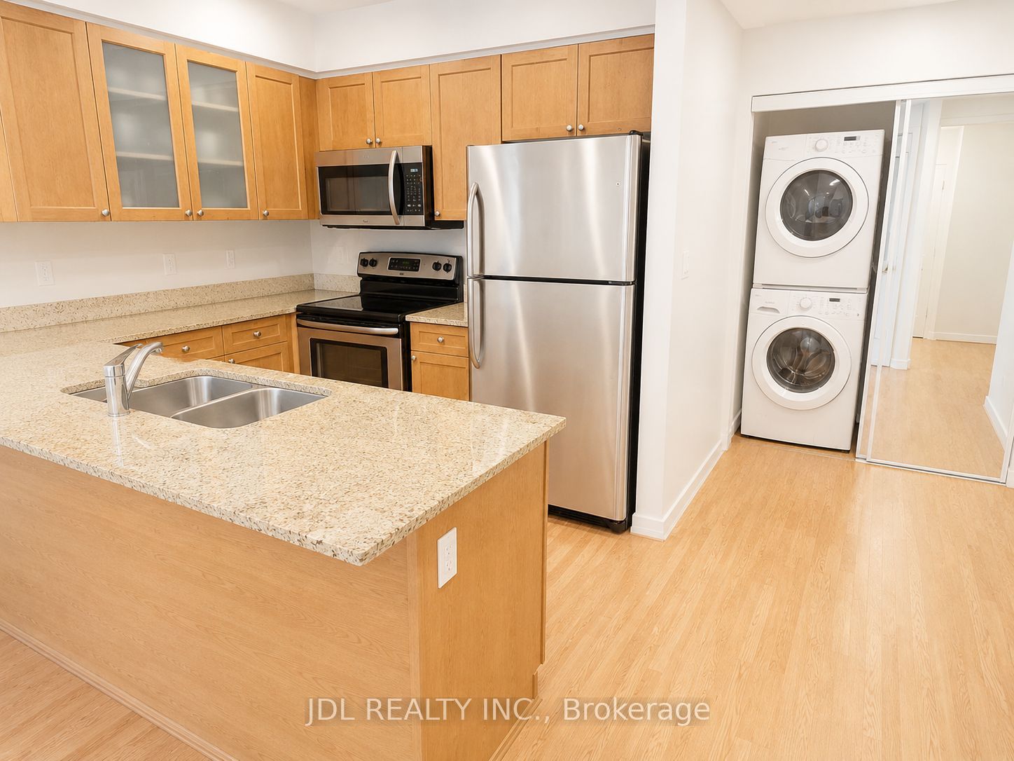 Additional image 4 of 2612-761 Bay Street, Toronto, ON, M5G 2R2